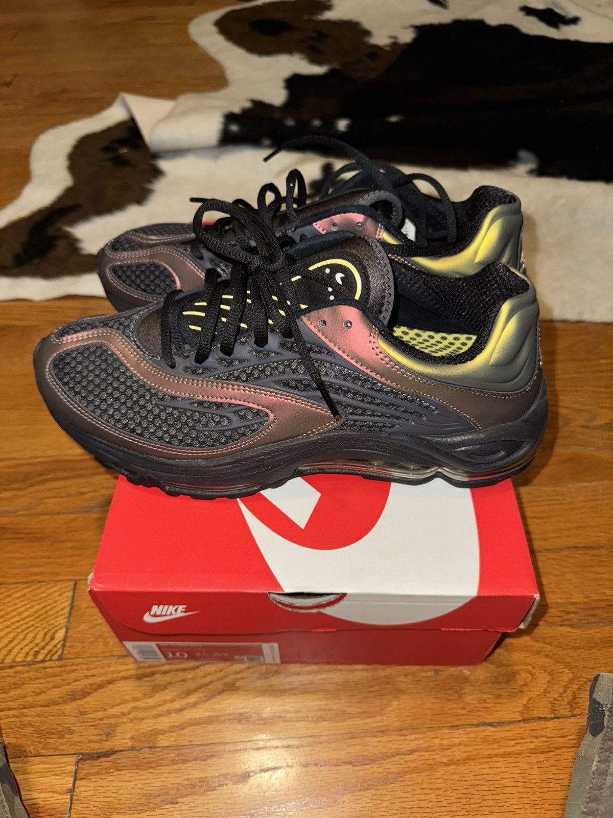 Nike Nike Tuned Max Size US 10 / EU 43 - 4 Thumbnail