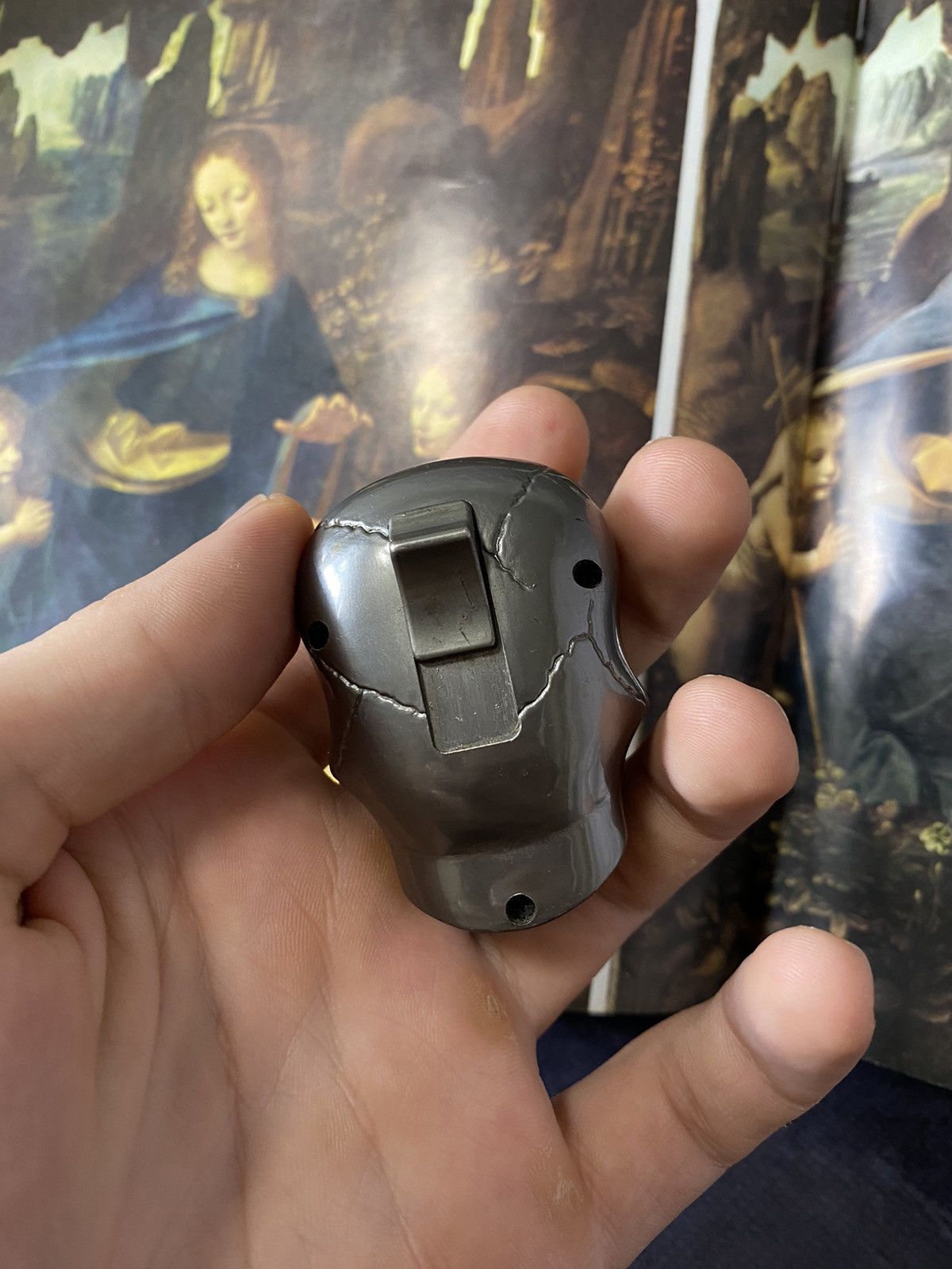 Jewelry Rare Retro Vintage Skull Lighter with Light! Size ONE SIZE - 4 Thumbnail