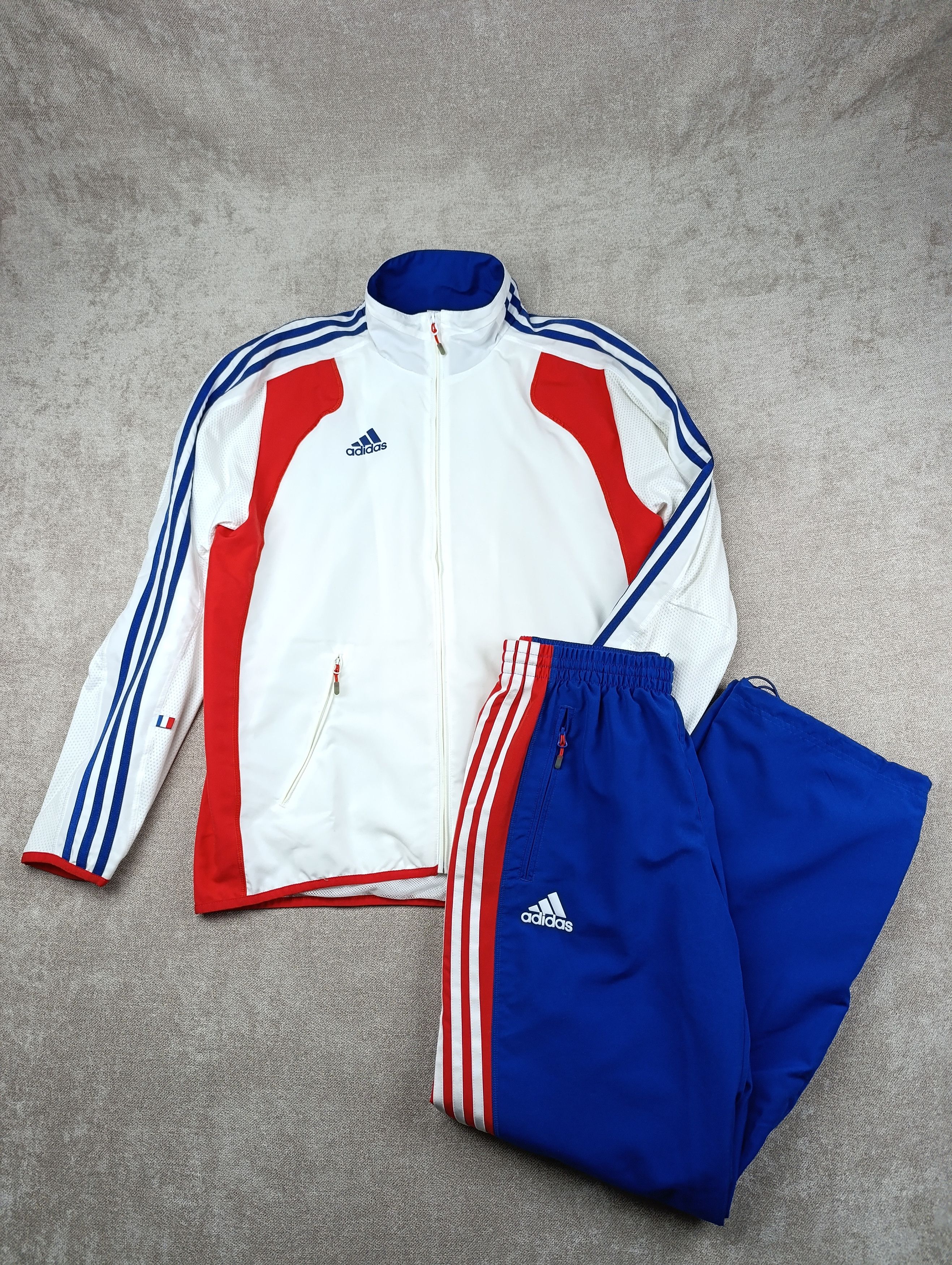 Adidas ADIDAS FRANCE VINTAGE TRACKSUIT ON DRAWSTRING Size US S / EU 44-46 / 1 - 2 Thumbnail