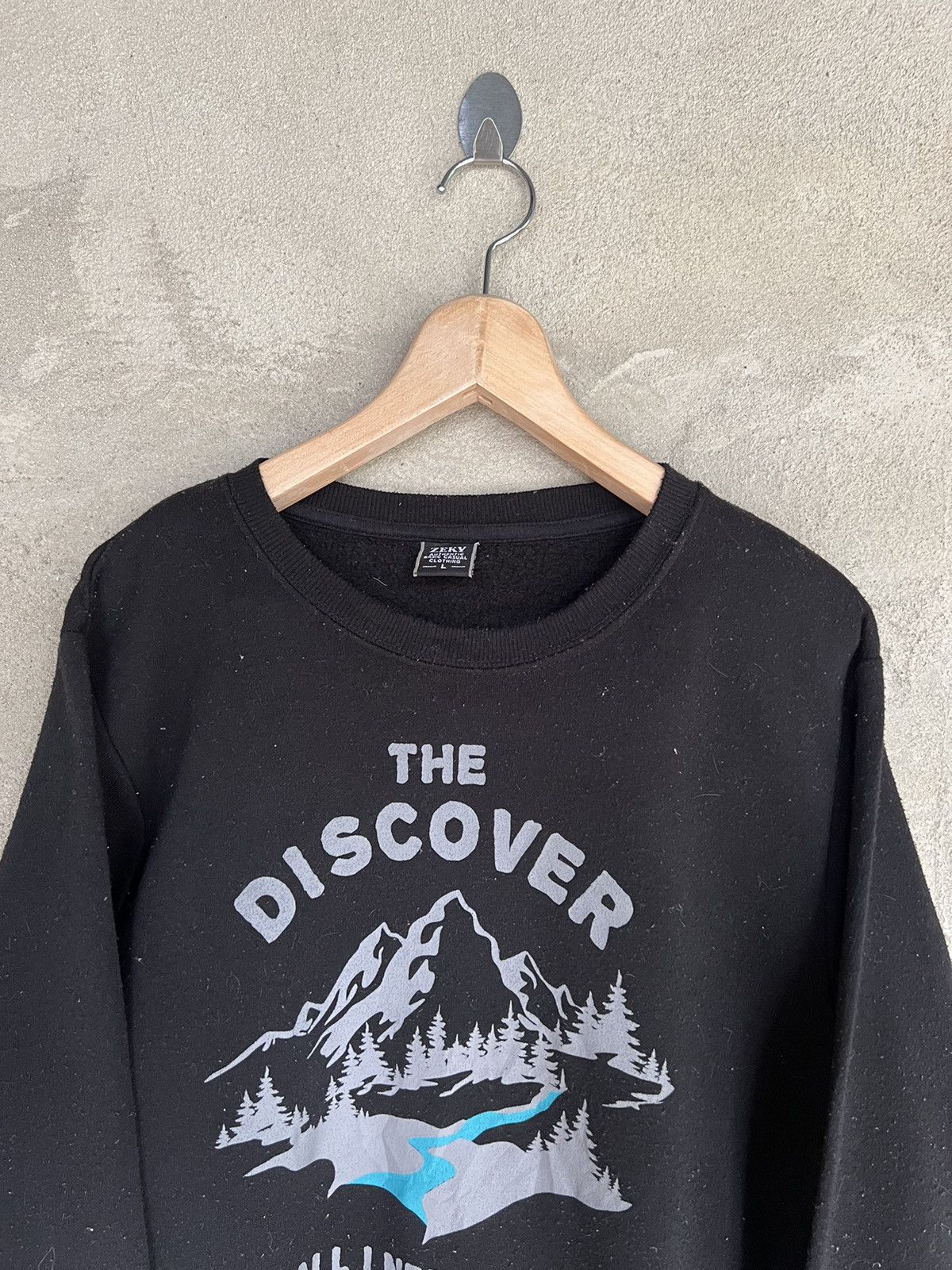 Vintage Vintage The Discover Spell Out Sweatshirt Size US S / EU 44-46 / 1 - 3 Thumbnail
