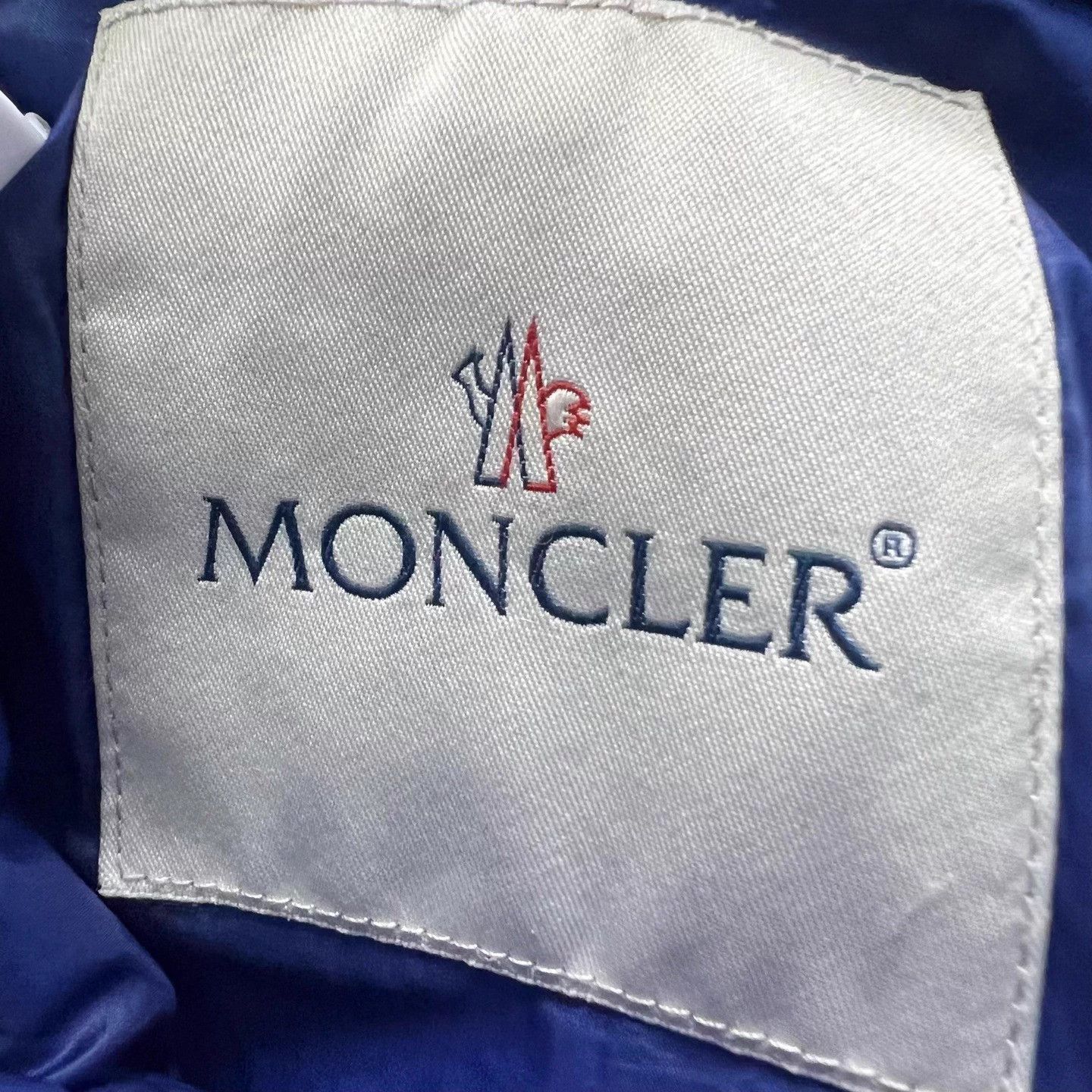 Moncler Moncler down jacket, size 1, 98% new. Size US S / EU 44-46 / 1 - 4 Thumbnail