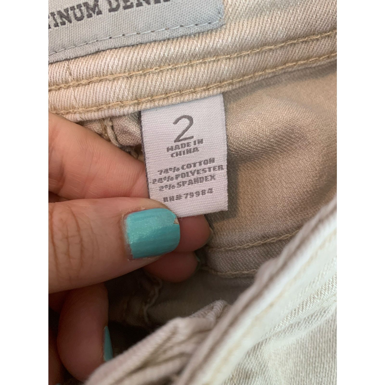 Chicos Chico's Platinum denim straight leg capri jeans size 2 - L Size 36" / US 14 / IT 50 - 3 Thumbnail