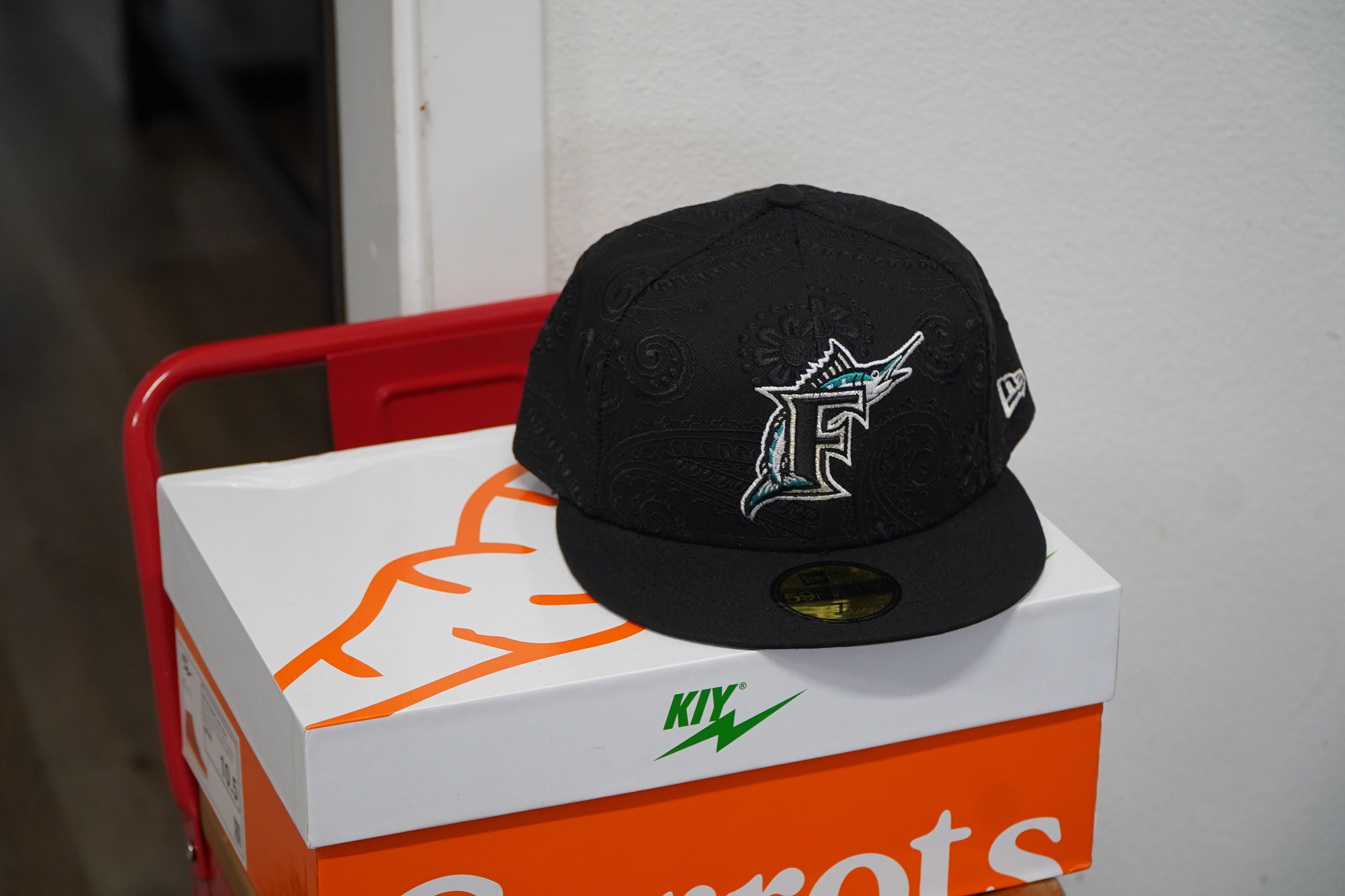 New Era Paisley Florida Marlins New Era - 7 1/2 Size ONE SIZE - 1 Thumbnail