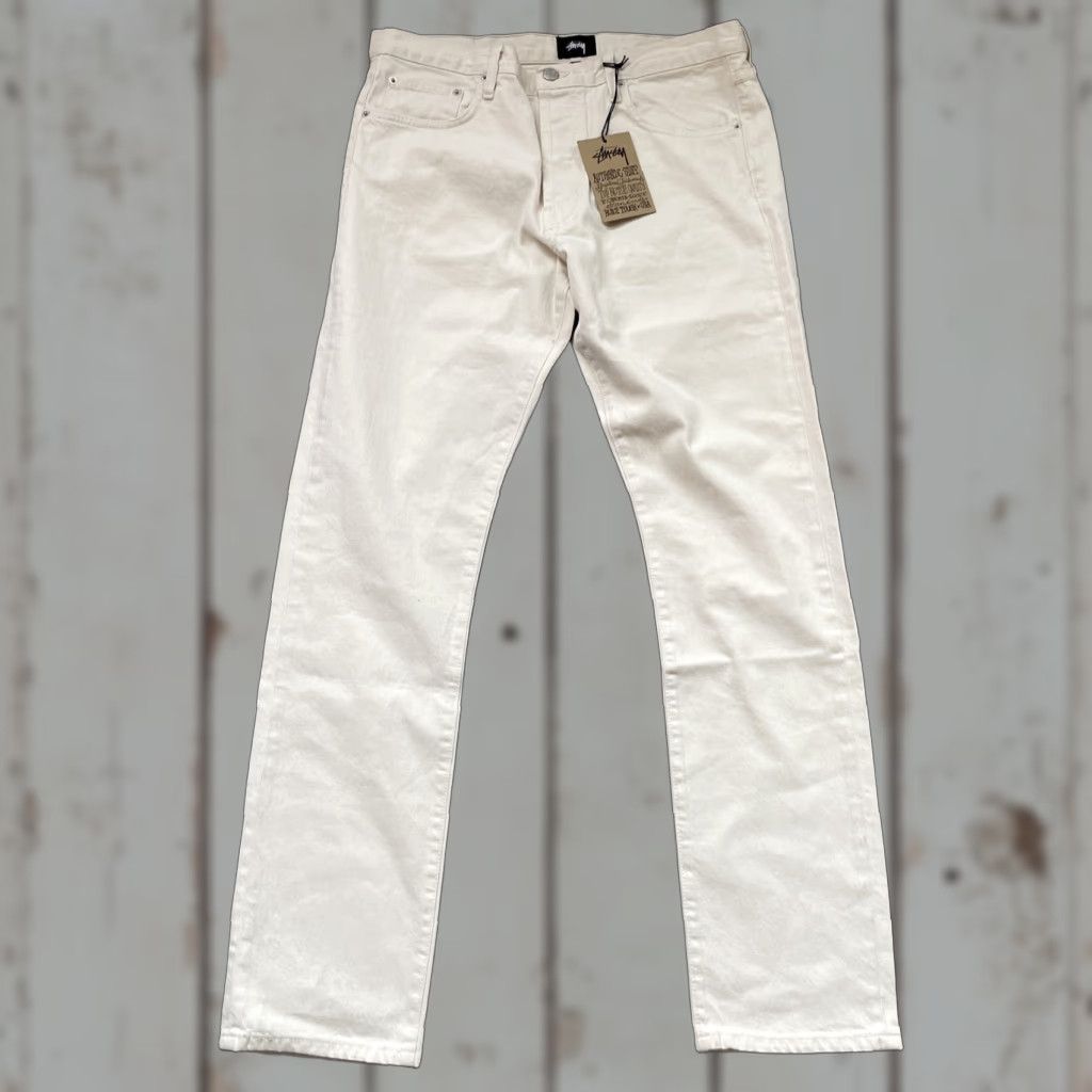 Vintage VINTAGE Stussy Jeans Denim Slim 5-Pocket Skate 1990s-Y2K Made in Usa NWT Size 36 Mens Jeans Unbleached White USA 90s Size US 36 / EU 52 - 1 Thumbnail