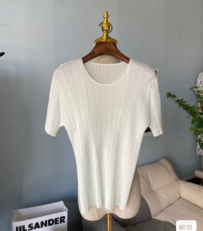 Other Issey Miyake/三宅一生 size:3 White pleated short sleeves Size XS / US 0-2 / IT 36-38 - 1 Thumbnail