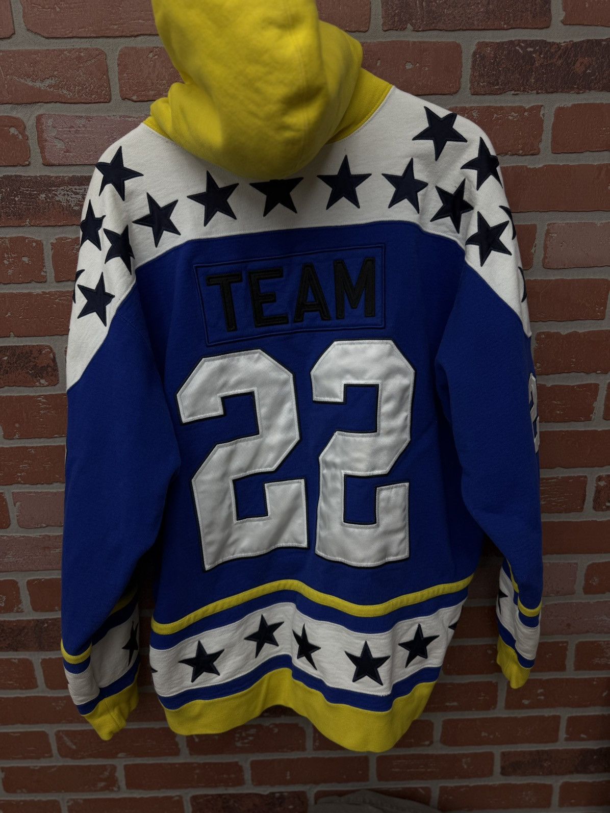 Supreme Supreme Hockey Hoodie Blue Yellow Size XL 🧼 Size US XL / EU 56 / 4 - 8 Thumbnail