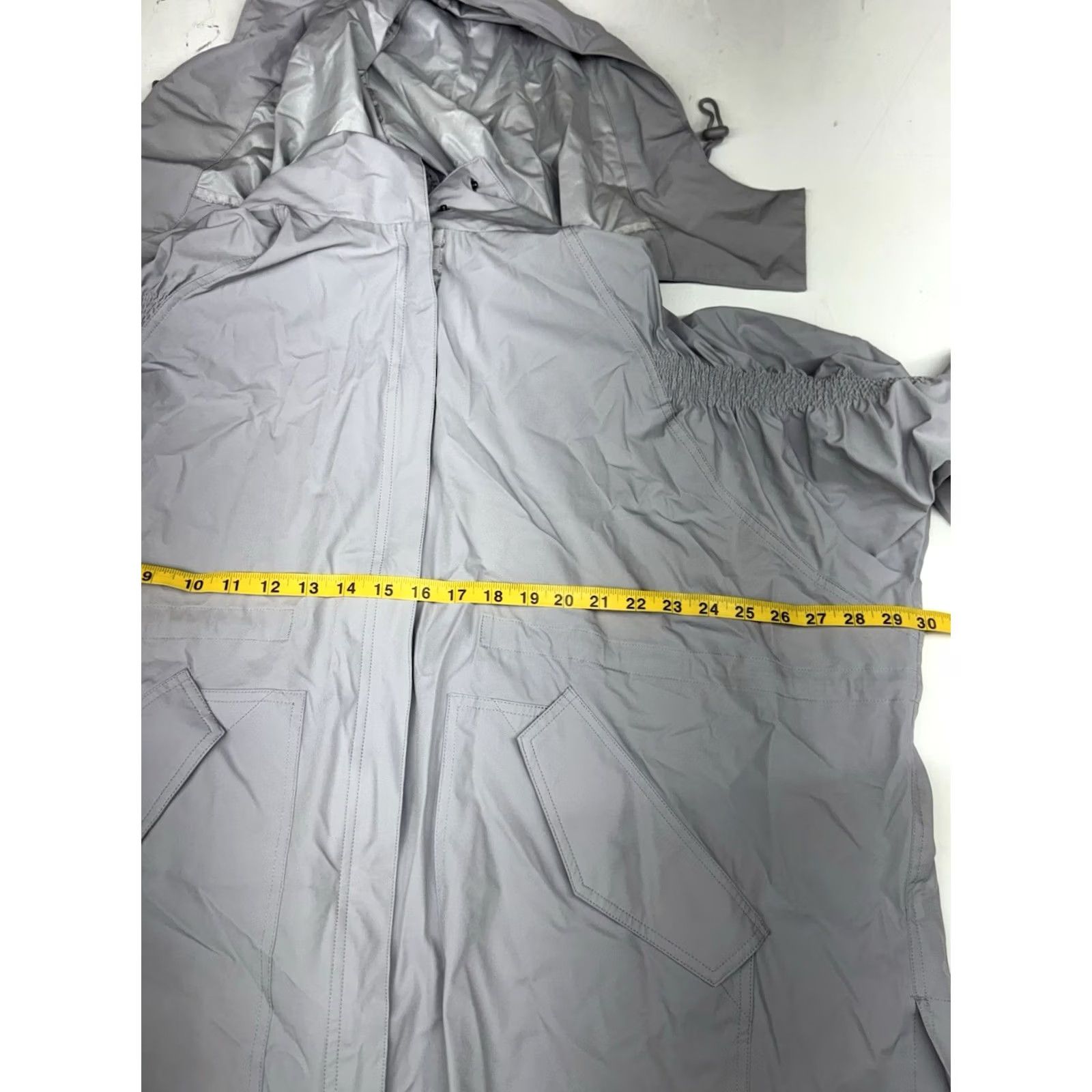 Fabletics Fabletics Oversized Rain Jacket Wind Resistant Gray Mid-Length Removable Hood Size M / US 6-8 / IT 42-44 - 5 Thumbnail