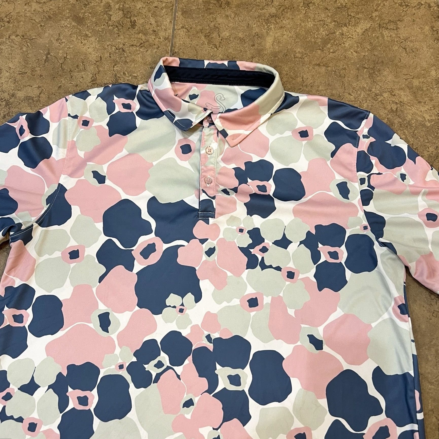 Vintage Swannie’s Men’s Polo Pink Camo Floral XL Short Sleeve Logo Button Collared Golf Casual Activewear Shirt Women’s? Size US XL / EU 56 / 4 - 2 Thumbnail