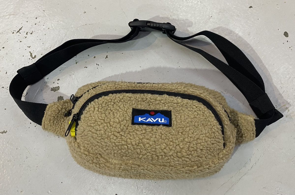 Patagonia fleece pouch bag
