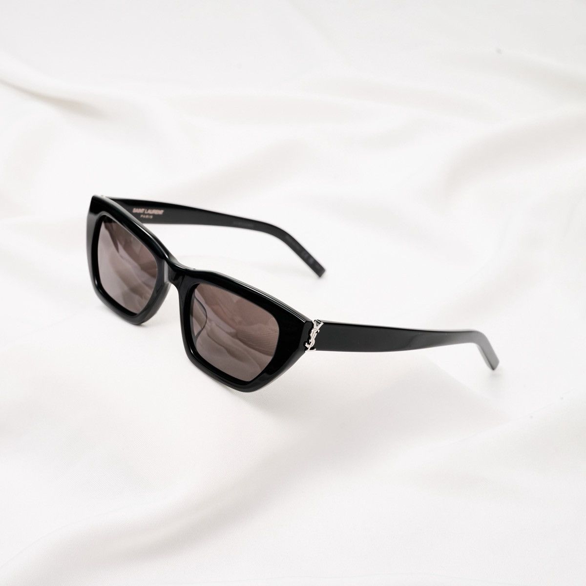 Saint Laurent Paris SAINT LAURENT SL M127/F 001 SUNGLASSES Size ONE SIZE - 1 Thumbnail