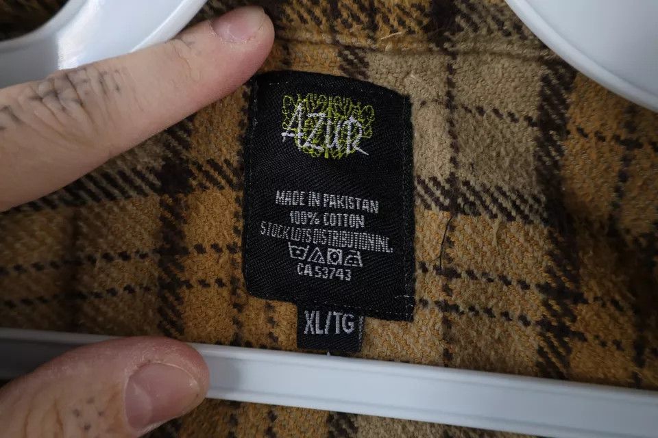 Vintage Vintage 90s Streetwear Heavyweight Flannel Button Shirt Size US XL / EU 56 / 4 - 6 Thumbnail