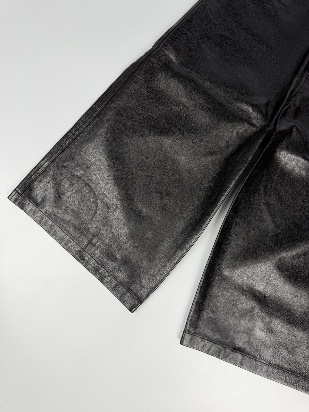 Balenciaga Balenciaga Jorts Black Leather Capri Size US 28 / EU 44 - 4 Thumbnail