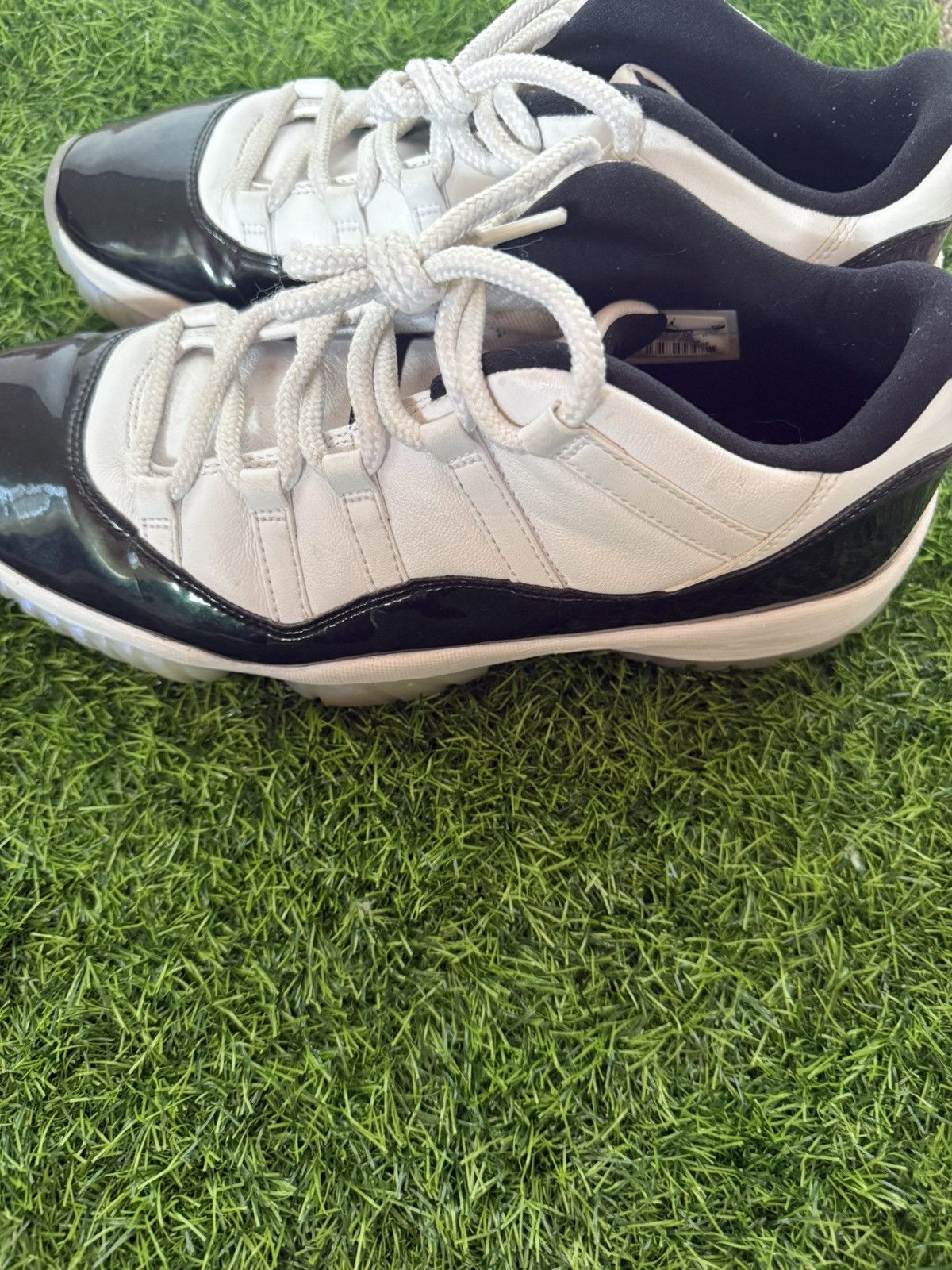 Jordan Brand Air Jordan 11 Retro Low ‘Emerald’ Size US 11 / EU 44 - 3 Thumbnail