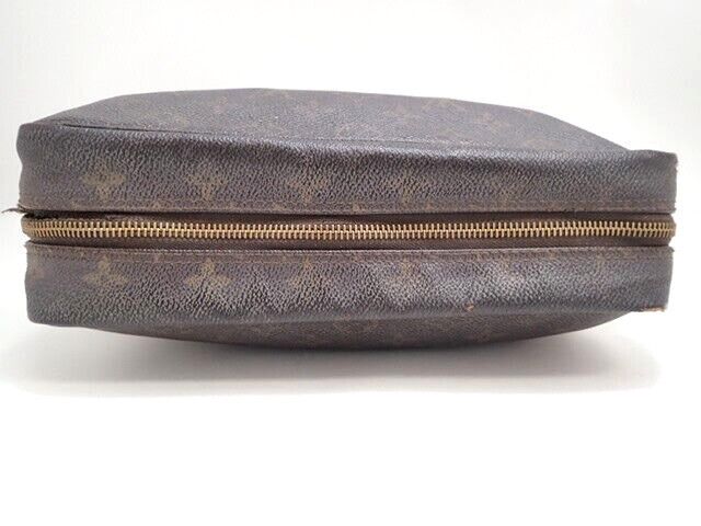 Louis Vuitton LV Trousse Toilette 28 Cosmetic Pouch Monogram M47522 Size ONE SIZE - 3 Thumbnail