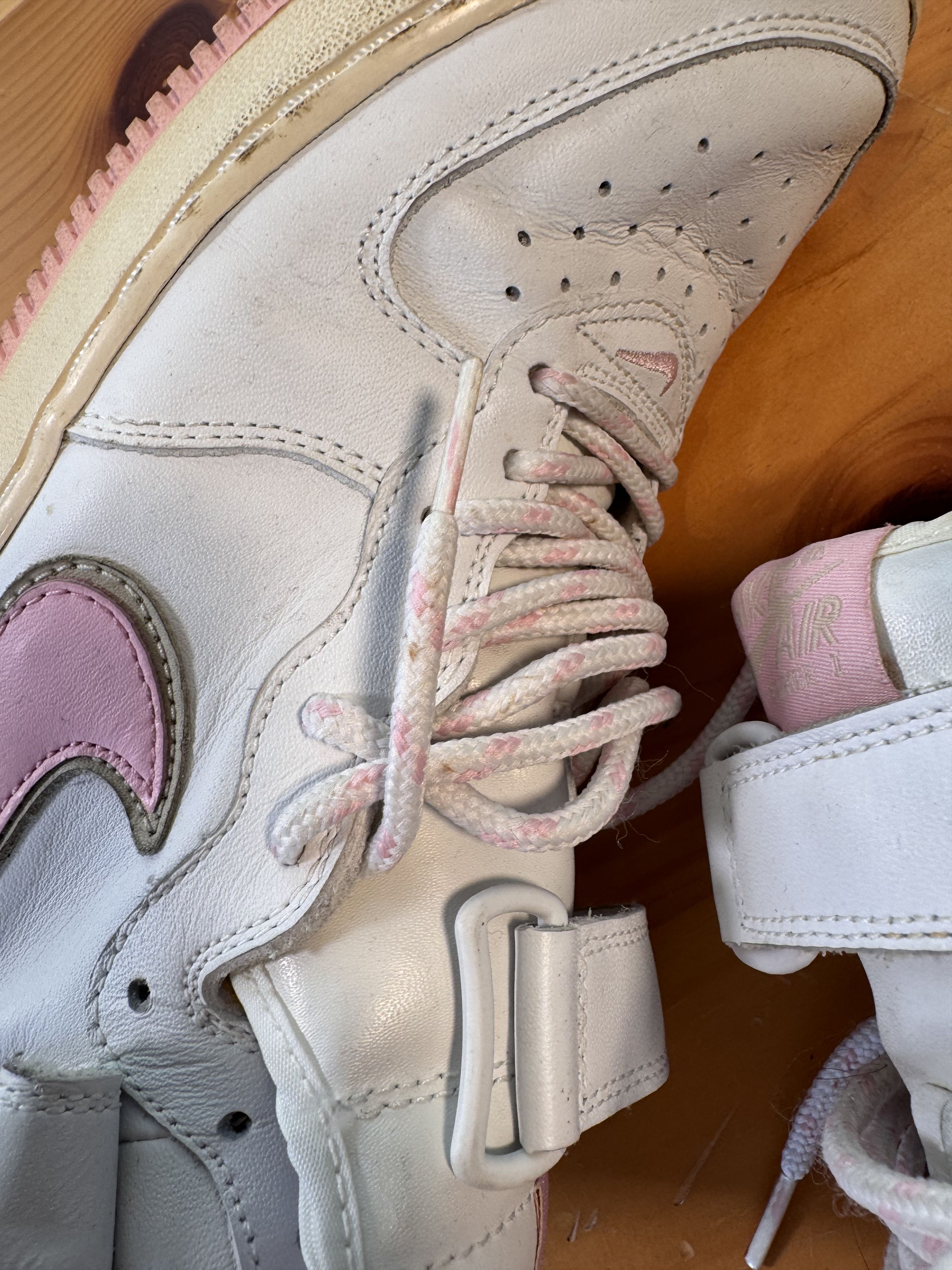 Nike 2005 Nike Wmns Air Force 1 Mid 'White Shy Pink' double Size US 7.5 / EU 40-41 - 4 Thumbnail