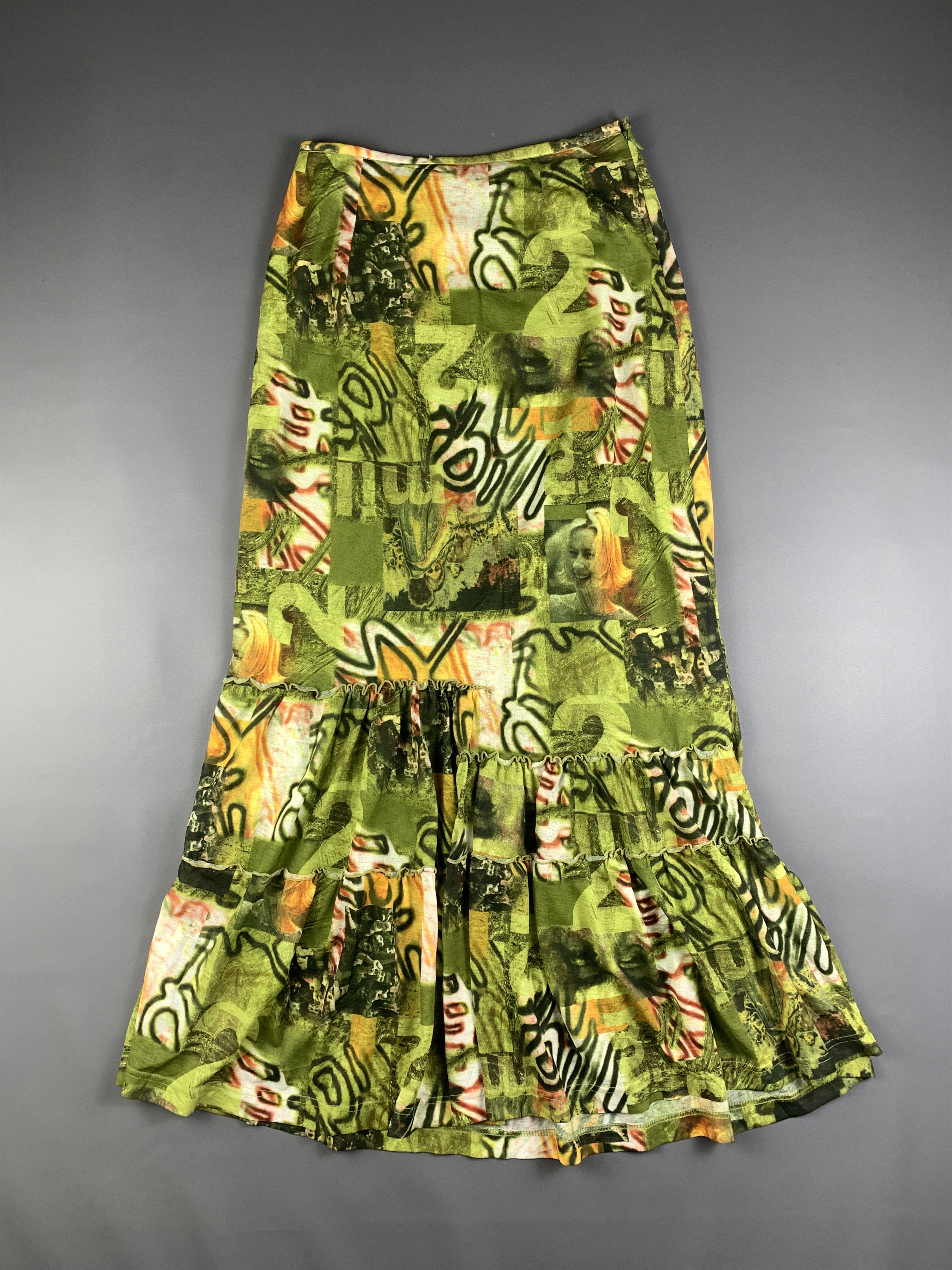 Japanese Brand Photograph Printed Green Mesh Midi Skirt (28) Size 28" / US 6 / IT 42 - 1 Thumbnail