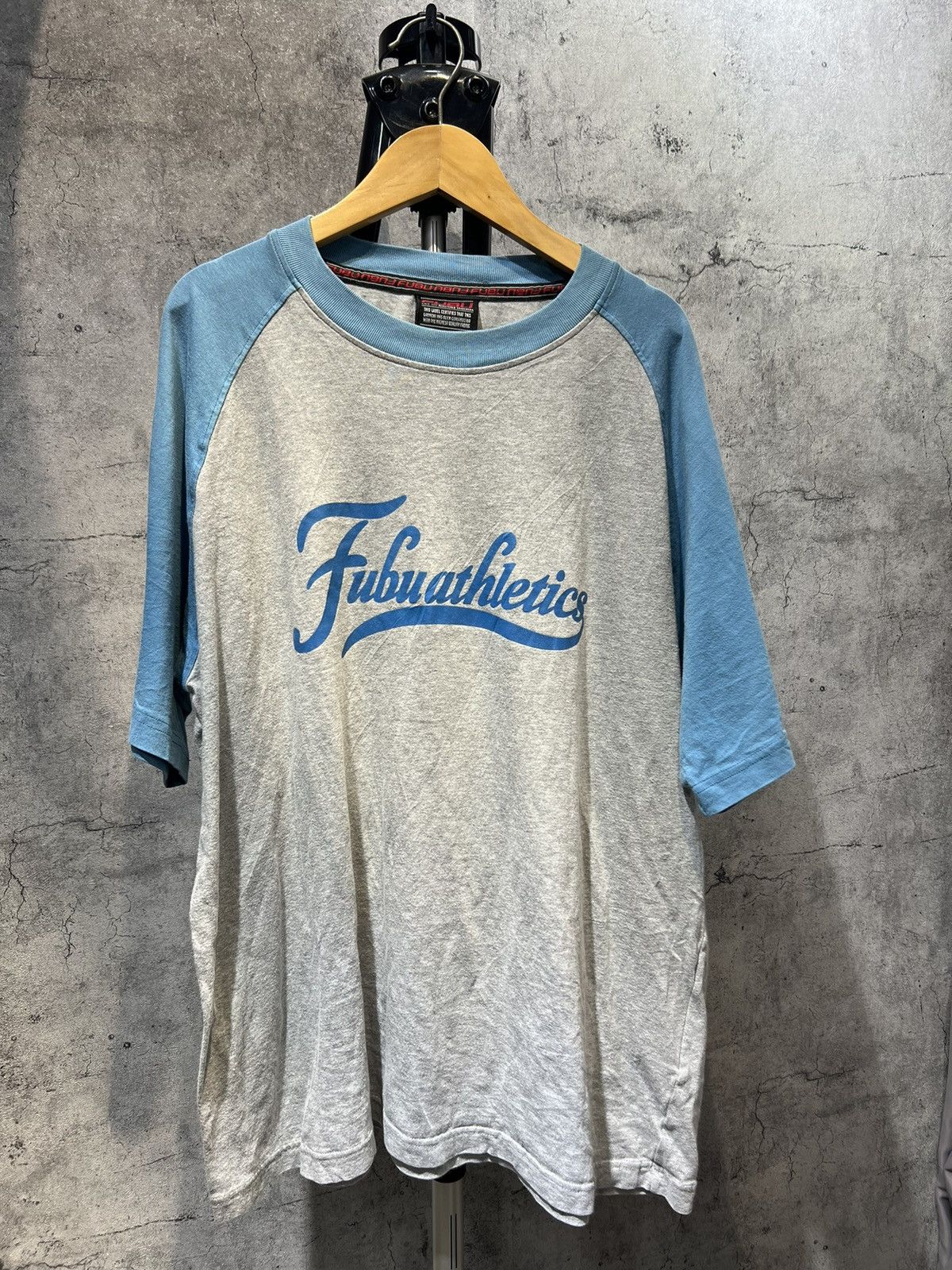 Fubu 00’s FUBU ATHLETICS RARE VINTAGE BIG LOGO Y2K TEE Size US L / EU 52-54 / 3 - 1 Thumbnail