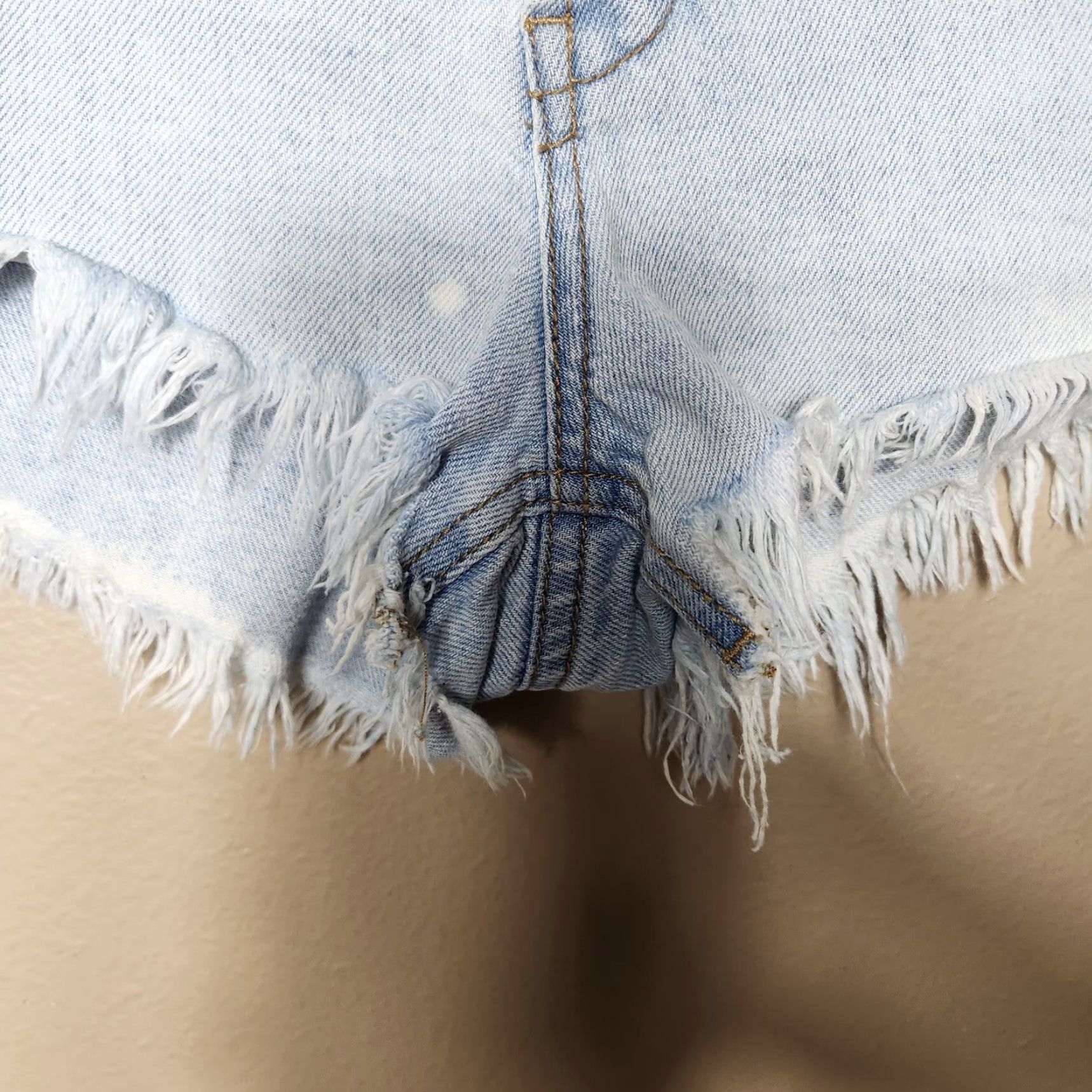 Free People VINTAGE Free People We the Free Button Fly Light Wash Cut Off Jean Shorts 29 Women Denim 5-Pocket Bohemian Festival Girls or Womens Size 29" - 4 Thumbnail