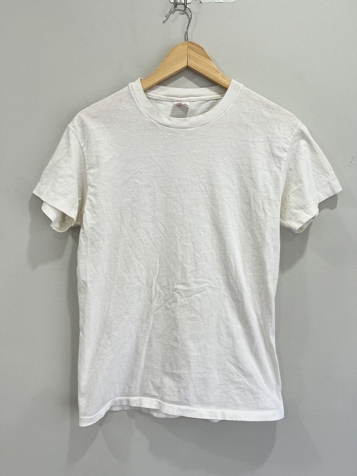 Vintage Vintage 90s Blank Tee Shirt single stitched Size US M / EU 48-50 / 2 - 1 Thumbnail