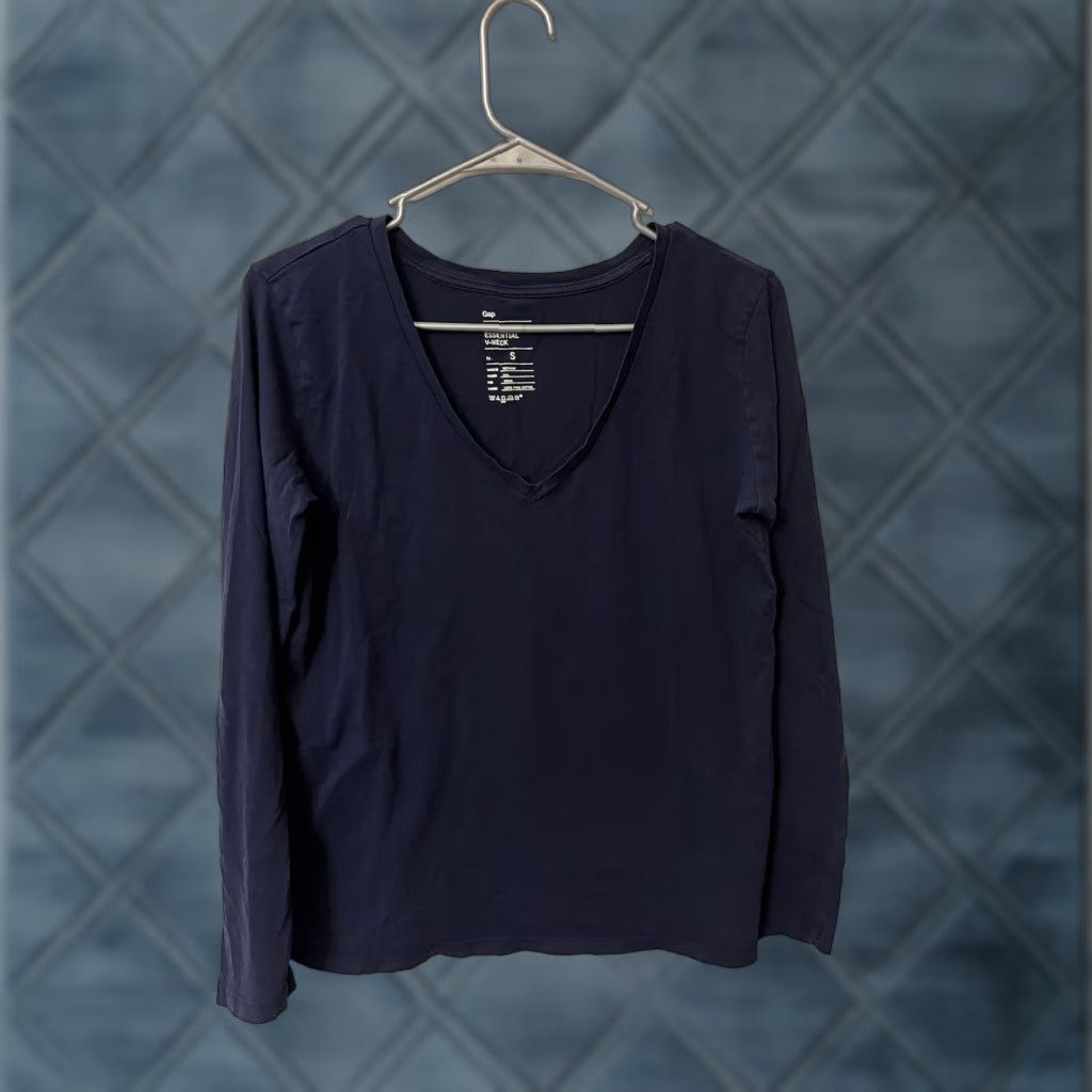 Gap Womens Gap T-Shirt Shirt V-Neck Long Sleeve Navy Blue Small Solid Cotton Blend Regular Size S / US 4 / IT 40 - 1 Thumbnail