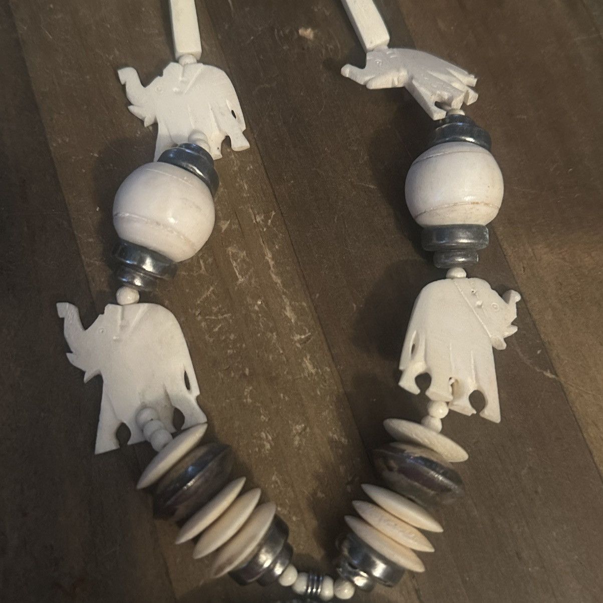 Vintage Vintage chunky carved bone elephant bead necklace Size ONE SIZE - 5 Thumbnail