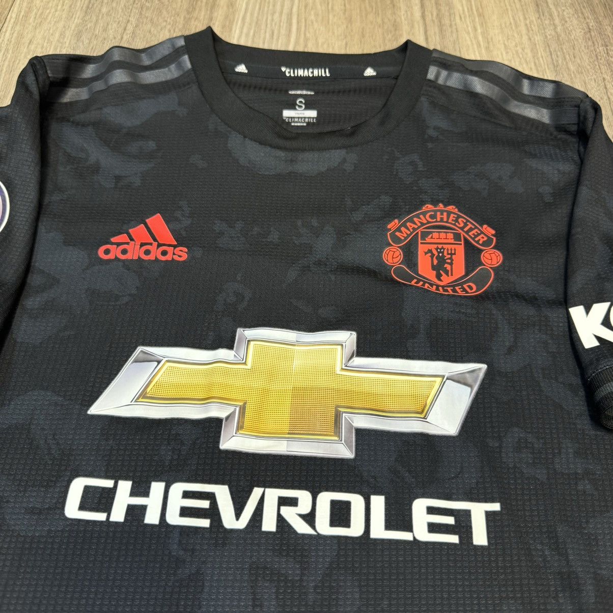 Adidas Manchester United 19/20 player issue shirt #29 Wan-bissaka Size US S / EU 44-46 / 1 - 3 Thumbnail