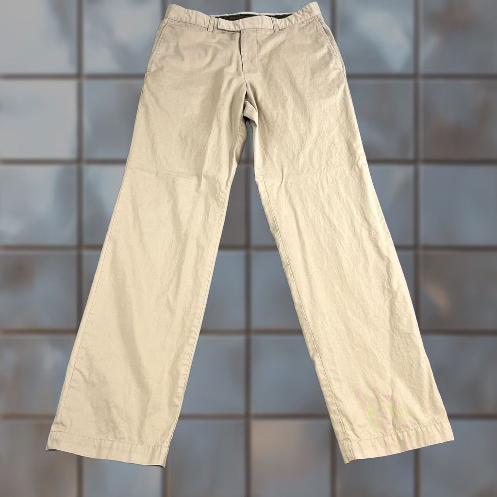 Hugo Boss Hugo Boss Chino Trousers Pants Straight 32 Beige Vintage 100% Cotton Men Regular 32 in Inside Leg 32 in Front Flat Front Jeans Style Hat? Size US 32 / EU 48 - 1 Thumbnail