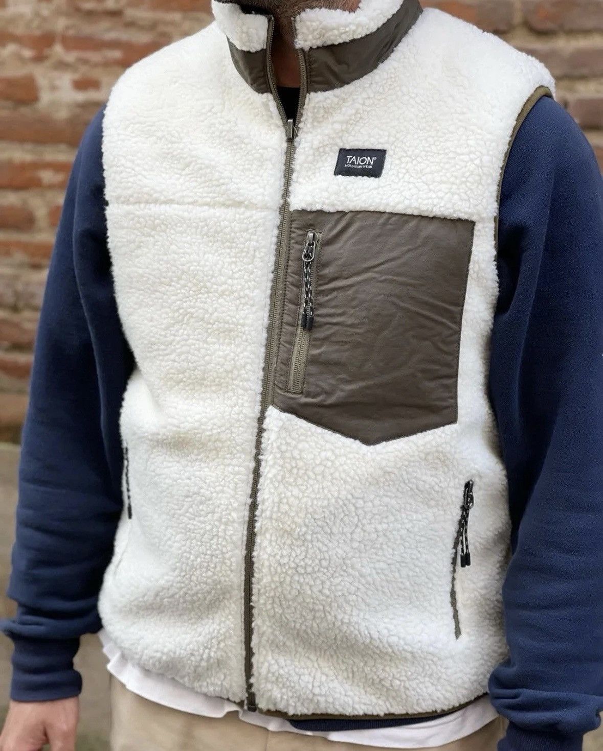 TAION Taion Mountain Reversible Down Fleece Vest Size US S / EU 44-46 / 1 - 6 Thumbnail