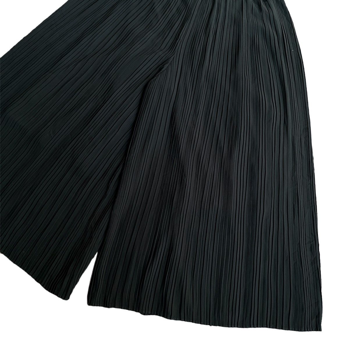 Issey Miyake × Japanese Brand × Vintage Japanese Brand Uniqlo Pleats Ultra Wide Pants Double Layers Size US 30 / EU 46 - 3 Thumbnail