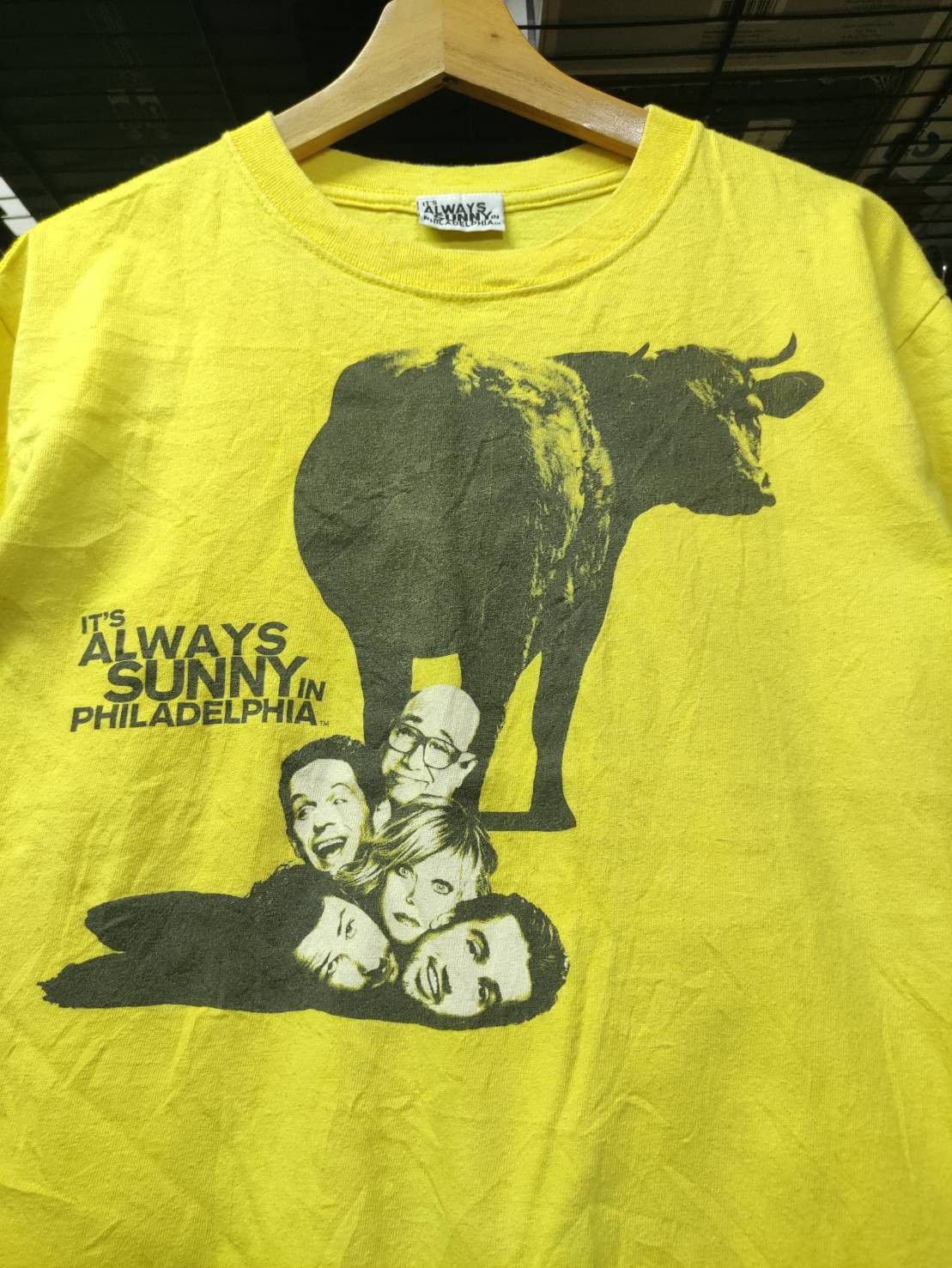 Ripple Junction Vtg 00's It's Always Sunny in Philadelphia Sitcom Promo Size US M / EU 48-50 / 2 - 1 Thumbnail