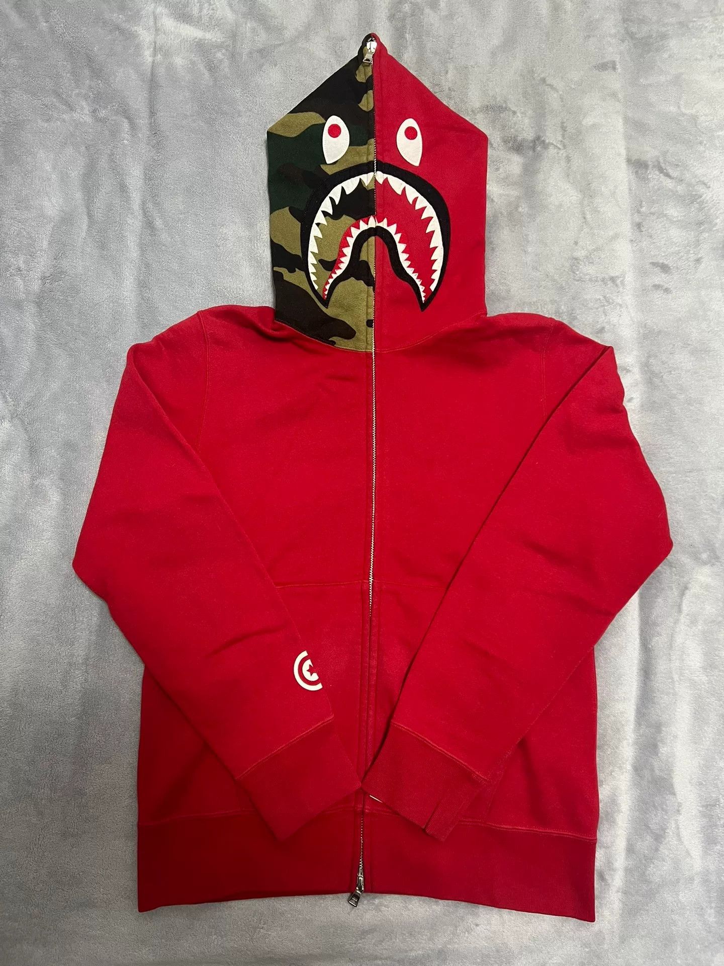 Bape Bape Shark Red Hoodie S Men Size US S / EU 44-46 / 1 - 1 Thumbnail
