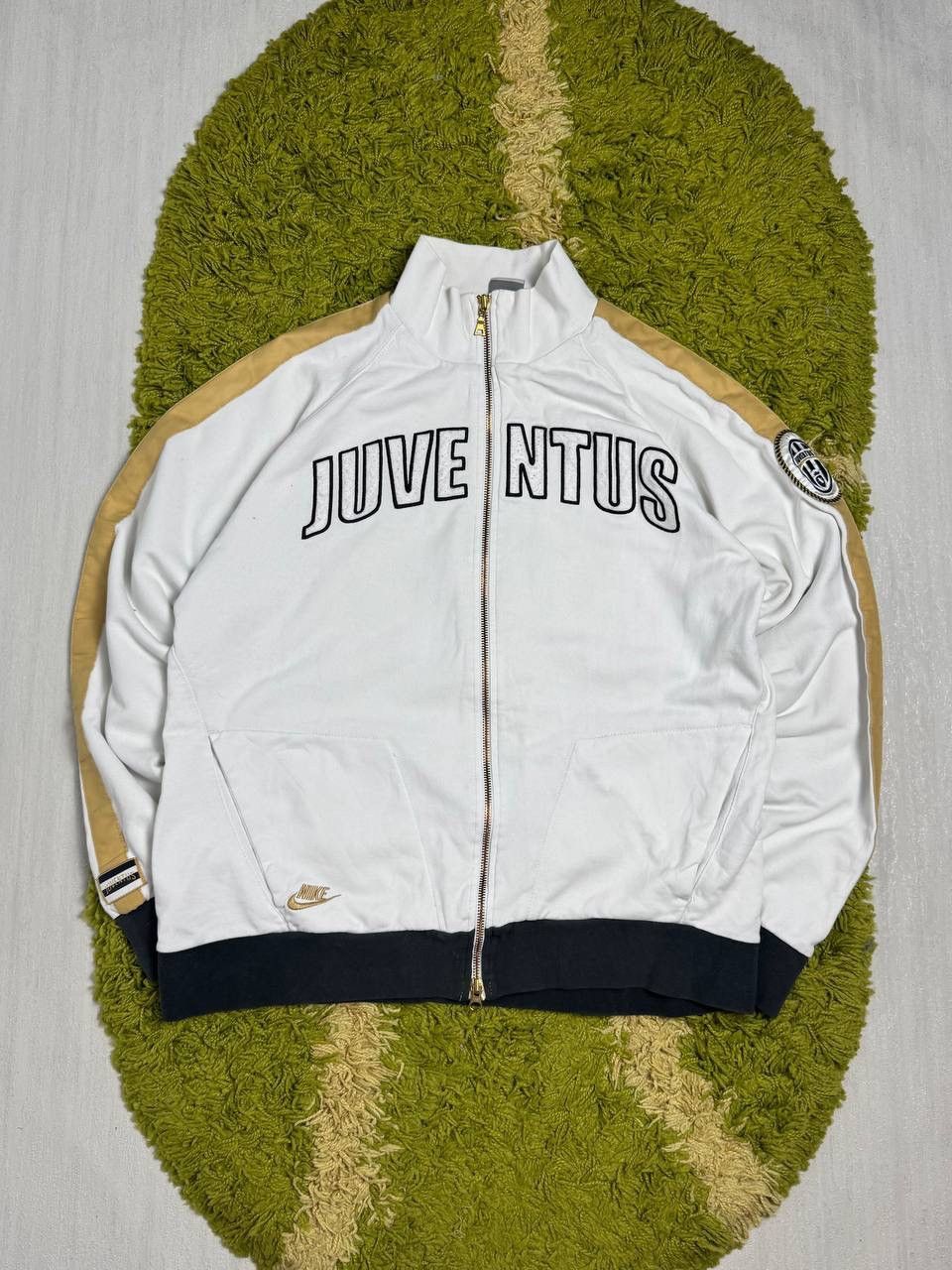 Nike Nike Juventus Y2K Vintage Zip White Court Size M Size US L / EU 52-54 / 3 - 1 Thumbnail
