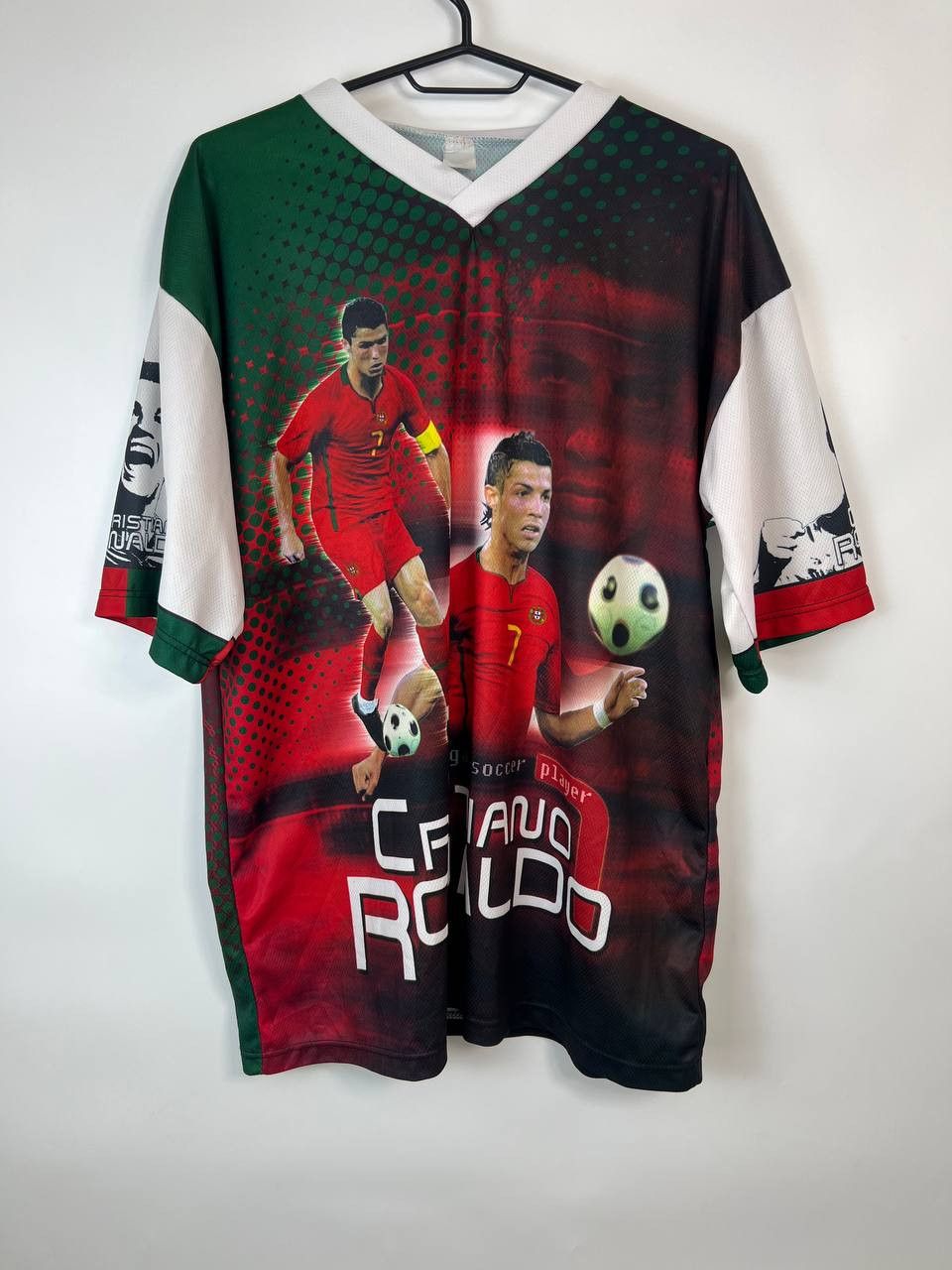 Vintage Vintage Cristiano Ronaldo Football Shirt Print size XL Size US XL / EU 56 / 4 - 1 Thumbnail