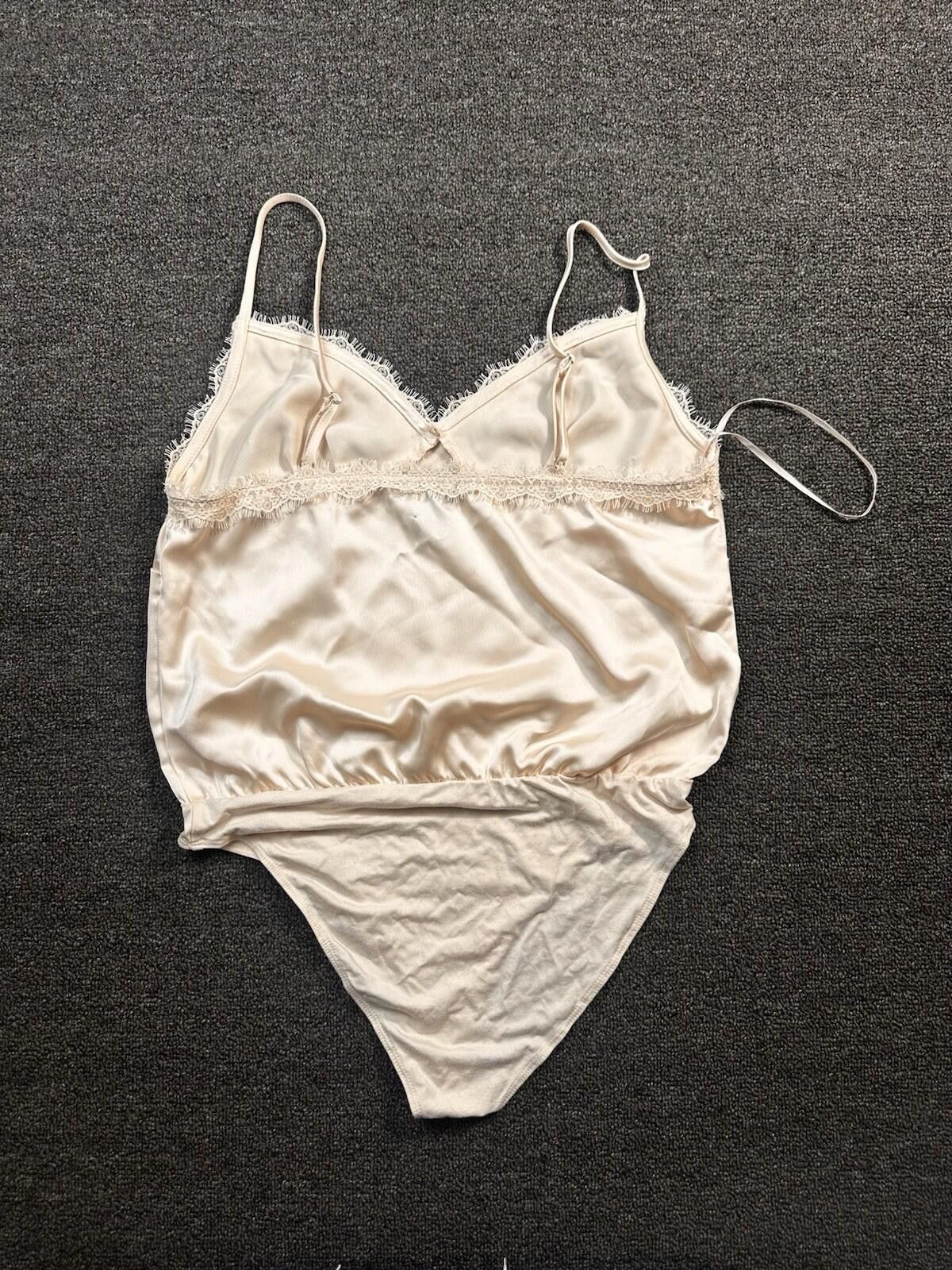 Forever 21 Forever 21 Beige Lace Trim Spaghetti Strap Bodysuit Size L Size ONE SIZE - 5 Thumbnail