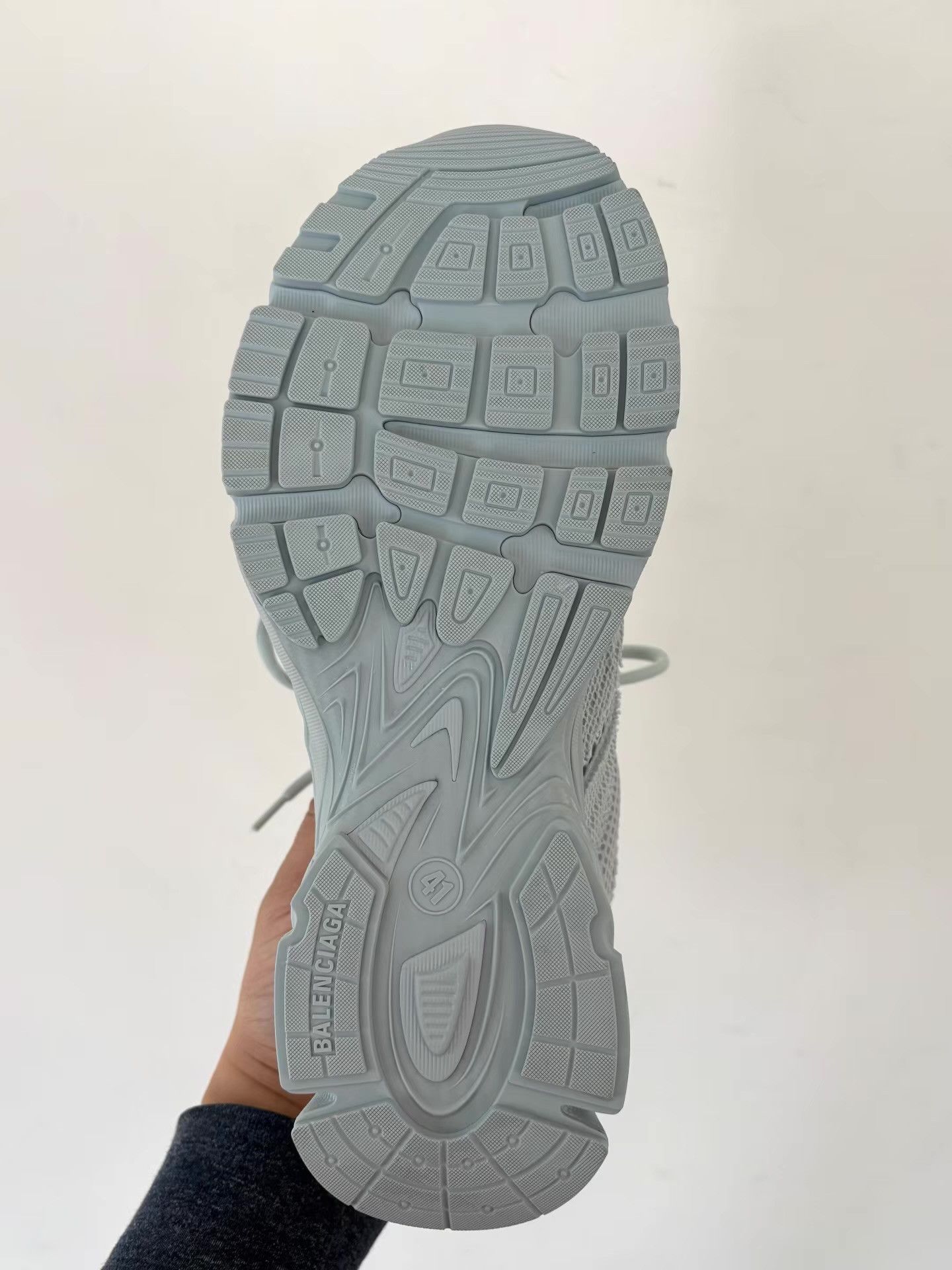 Balenciaga Balenciaga Light Blue Phantom Sneakers Ｑ21 Size US 8 / EU 41 - 4 Thumbnail