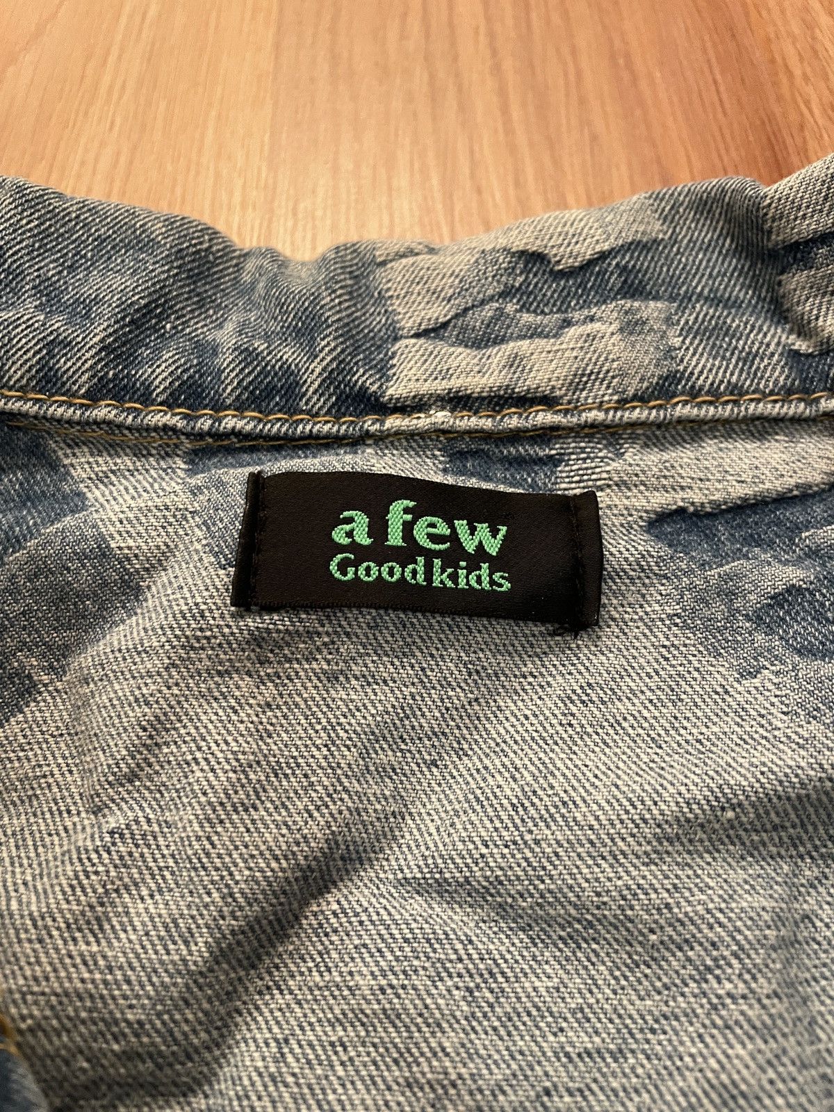 Vintage A Few Good Kids all over denim jacket Size US XL / EU 56 / 4 - 5 Thumbnail