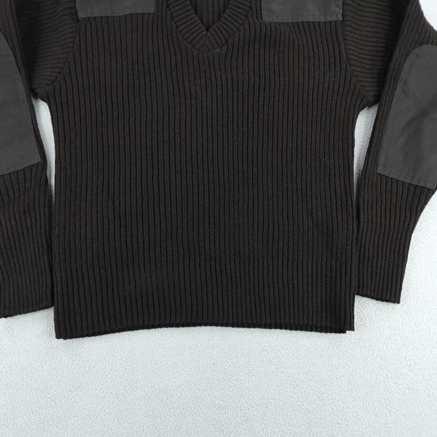Vintage VINTAGE Horace Small Sweater Mens Medium Black Pullover V-Neck Tight-Knit Outdoor Size US M / EU 48-50 / 2 - 3 Thumbnail