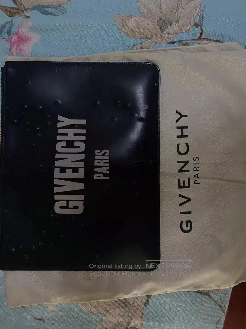 Givenchy Givenchy Limited Perforated Clutch Bag. Size ONE SIZE - 4 Thumbnail