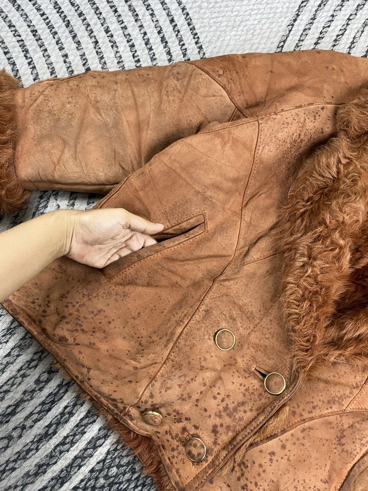 Pierre Balmain Vintage Pierre Balmain Curly Fur Lining Leather Suede Jacket Size M / US 6-8 / IT 42-44 - 8 Thumbnail