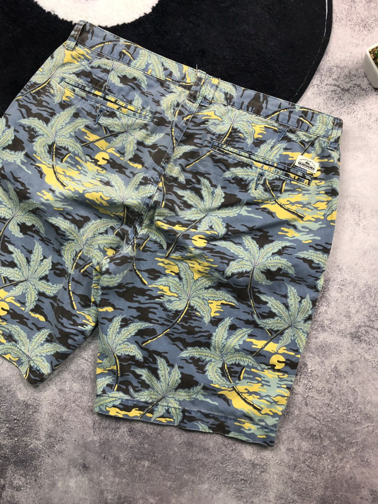 Quiksilver QUICKSILVER Vintage Serf Swimming Streetwear Shorts Hype Y2k Size US 34 / EU 50 - 16 Thumbnail