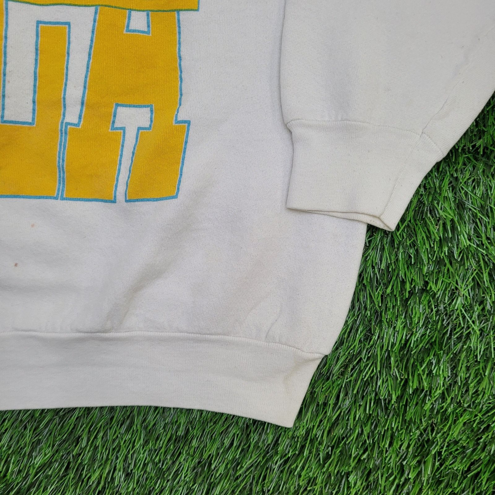 Fruit Of The Loom Vintage UCLA Bruins Sweatshirt Womens Large 21x23 Crop USA Size L / US 10 / IT 46 - 17 Thumbnail