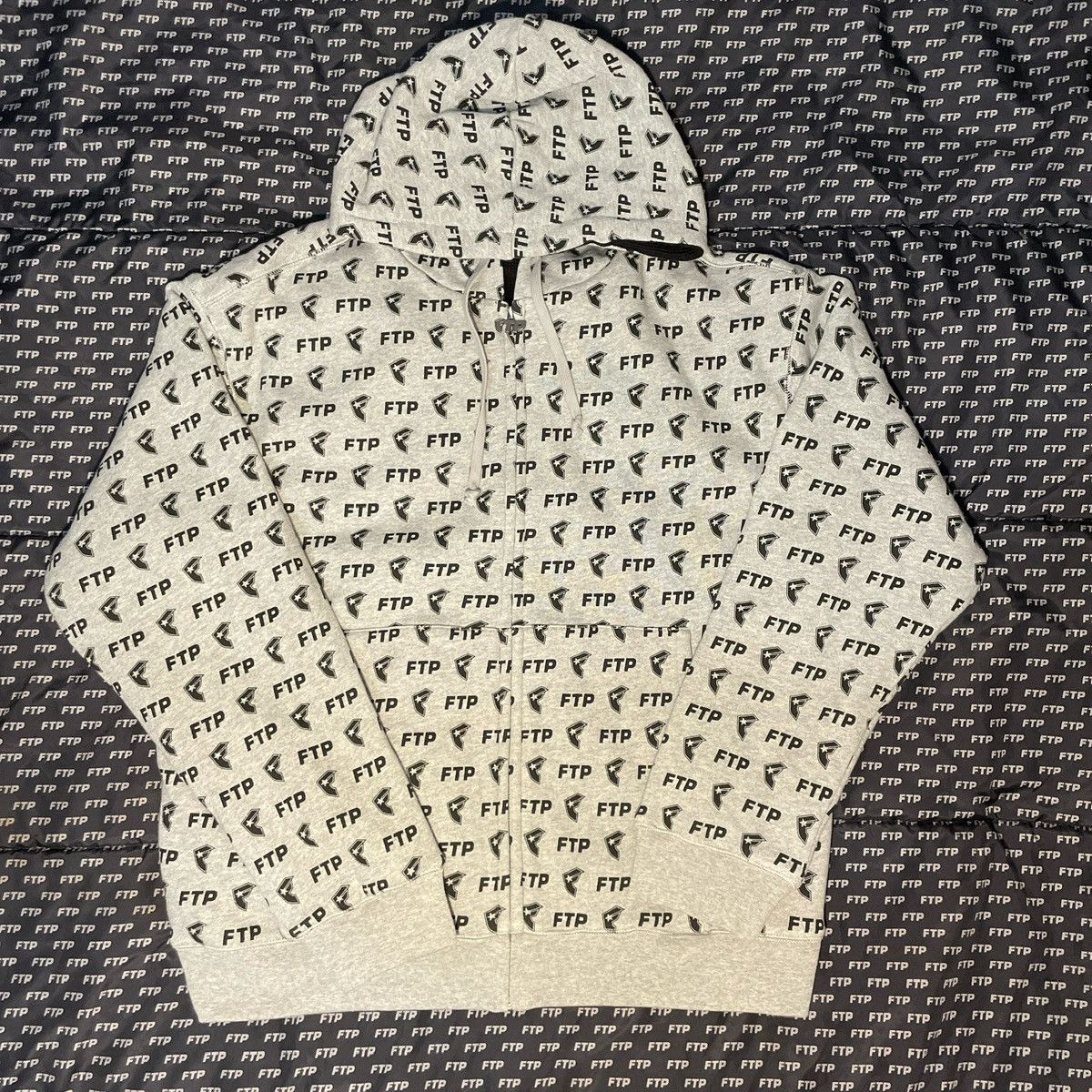 Famous Stars And Straps × Fuck The Population FTP x FAMOUS STAR “ALL OVER PRINT” HOODIE Size US L / EU 52-54 / 3 - 2 Thumbnail