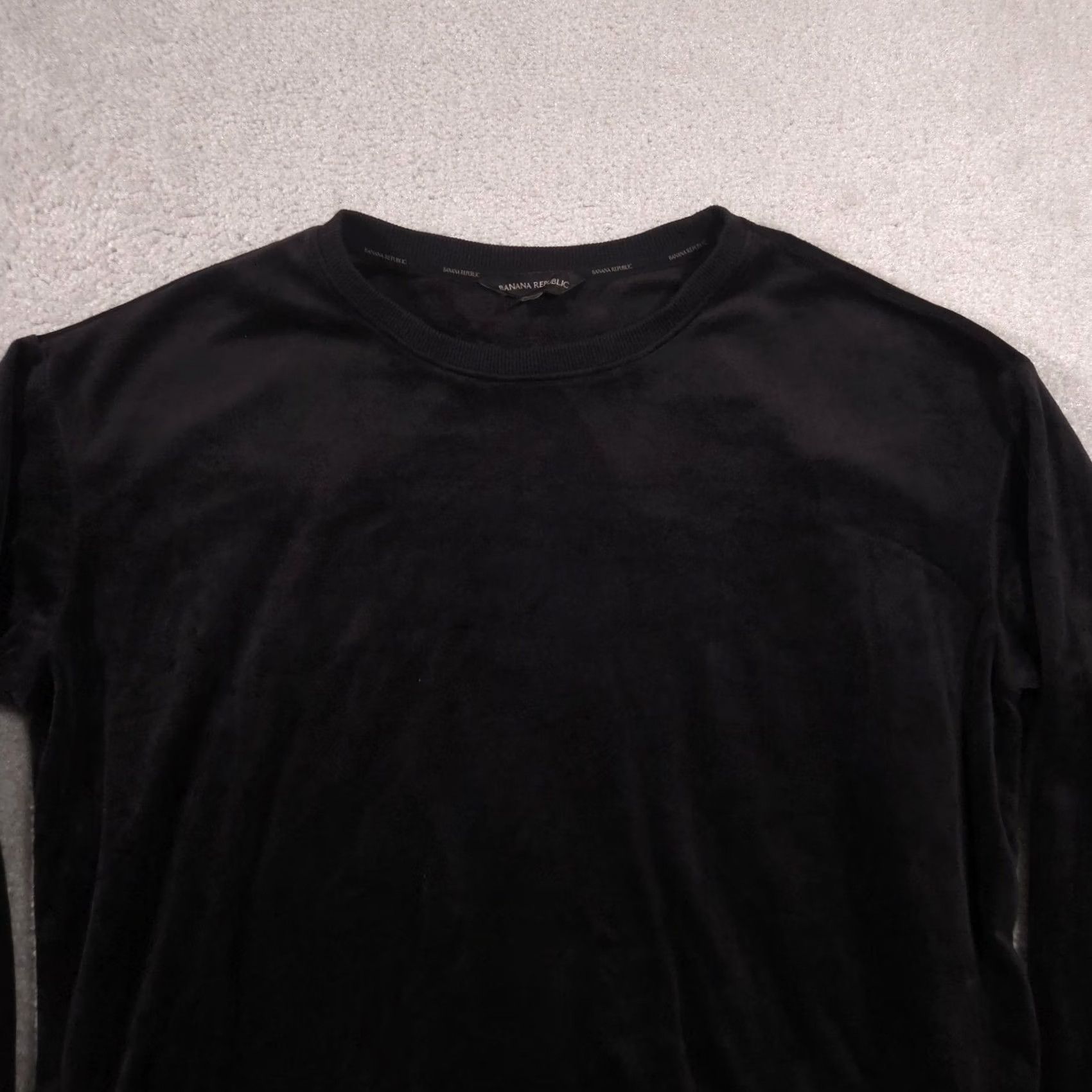 Banana Republic VINTAGE Banana Republic Sweatshirt Womens XL Black Velvet Crewneck Pullover BR Logo Size XL / US 12-14 / IT 48-50 - 3 Thumbnail