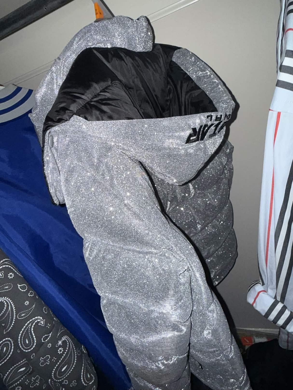 Other Custom Sparkly Gray Puffer Size US L / EU 52-54 / 3 - 1 Thumbnail