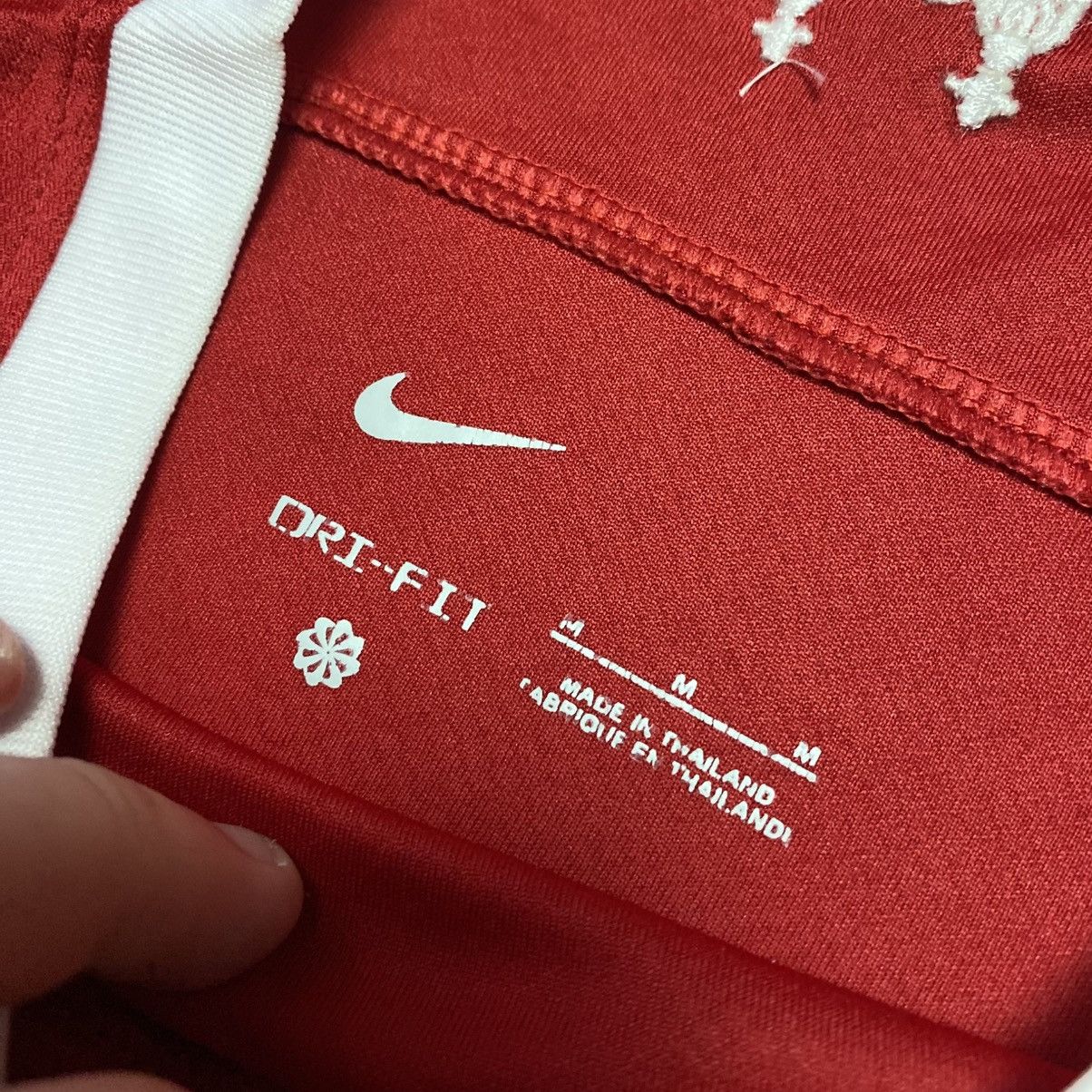 Nike Mens Nike FC Liverpool home red soccer jersey size M Size US M / EU 48-50 / 2 - 5 Thumbnail