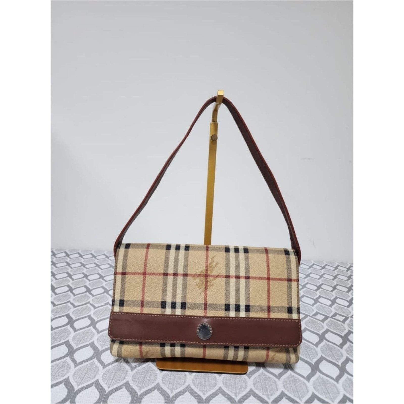 Burberry Burberry Vintage Haymarket Checked Shoulder Bag Brown/Beige Size ONE SIZE - 1 Thumbnail