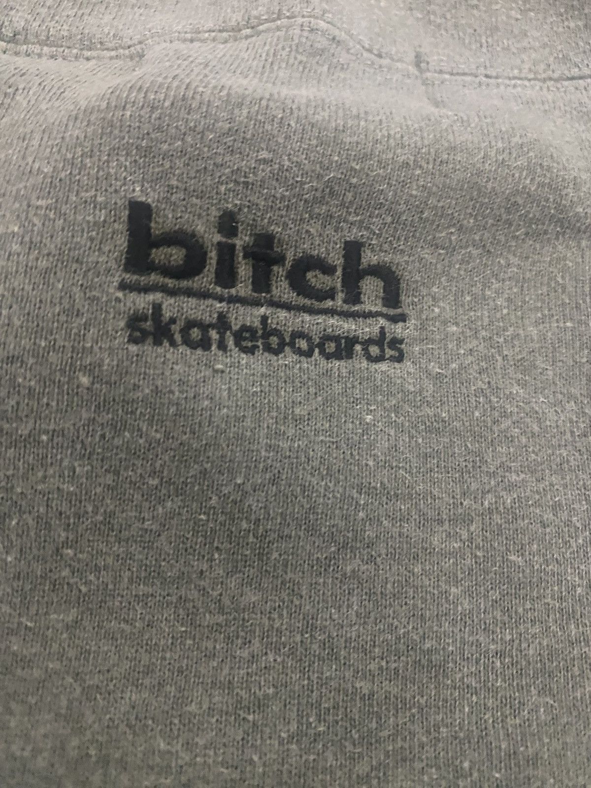 Vintage Rare Vintage Bitch skateboards Sweartshirt Size US L / EU 52-54 / 3 - 5 Thumbnail