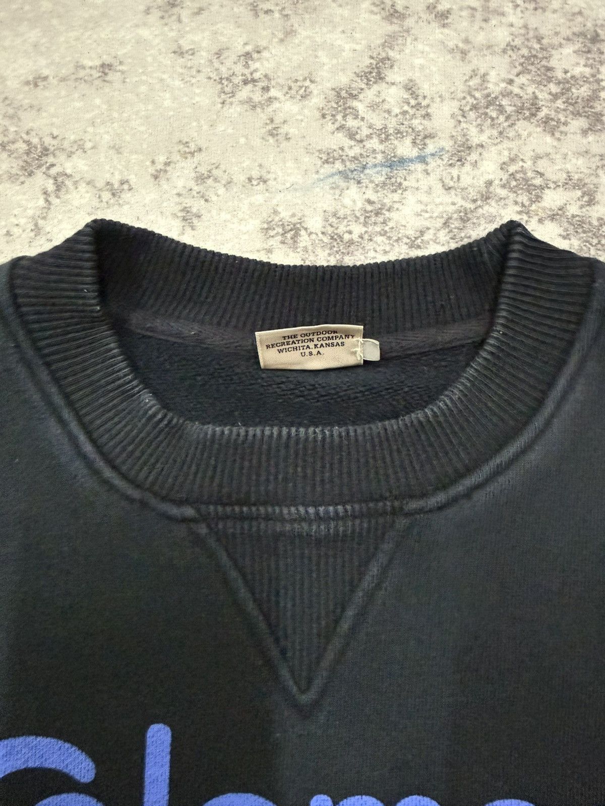 Coleman Vintage Y2k Coleman Biglogo Crewneck Sweatshirt Size US L / EU 52-54 / 3 - 7 Thumbnail