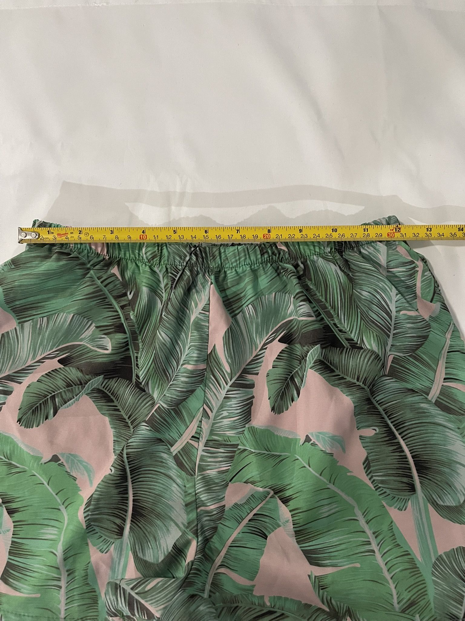 Other Womens Hawaiian Pink and Green Shorts Size S Unknown Brand Size 24" / US 00 / IT 34 - 1 Thumbnail