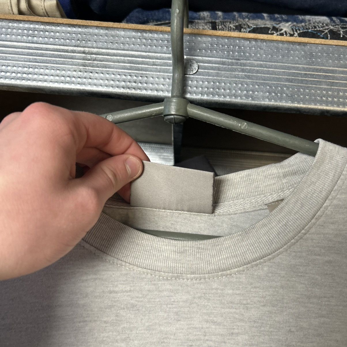 Essentials Luxury Essentials Fear Of God big logo streetwear tee Size US M / EU 48-50 / 2 - 5 Thumbnail